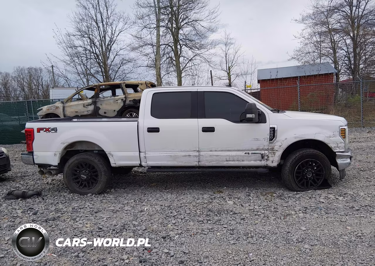 2019 Ford F-250 Xlt VIN:1FT7W2BTXKEF05923 - 14