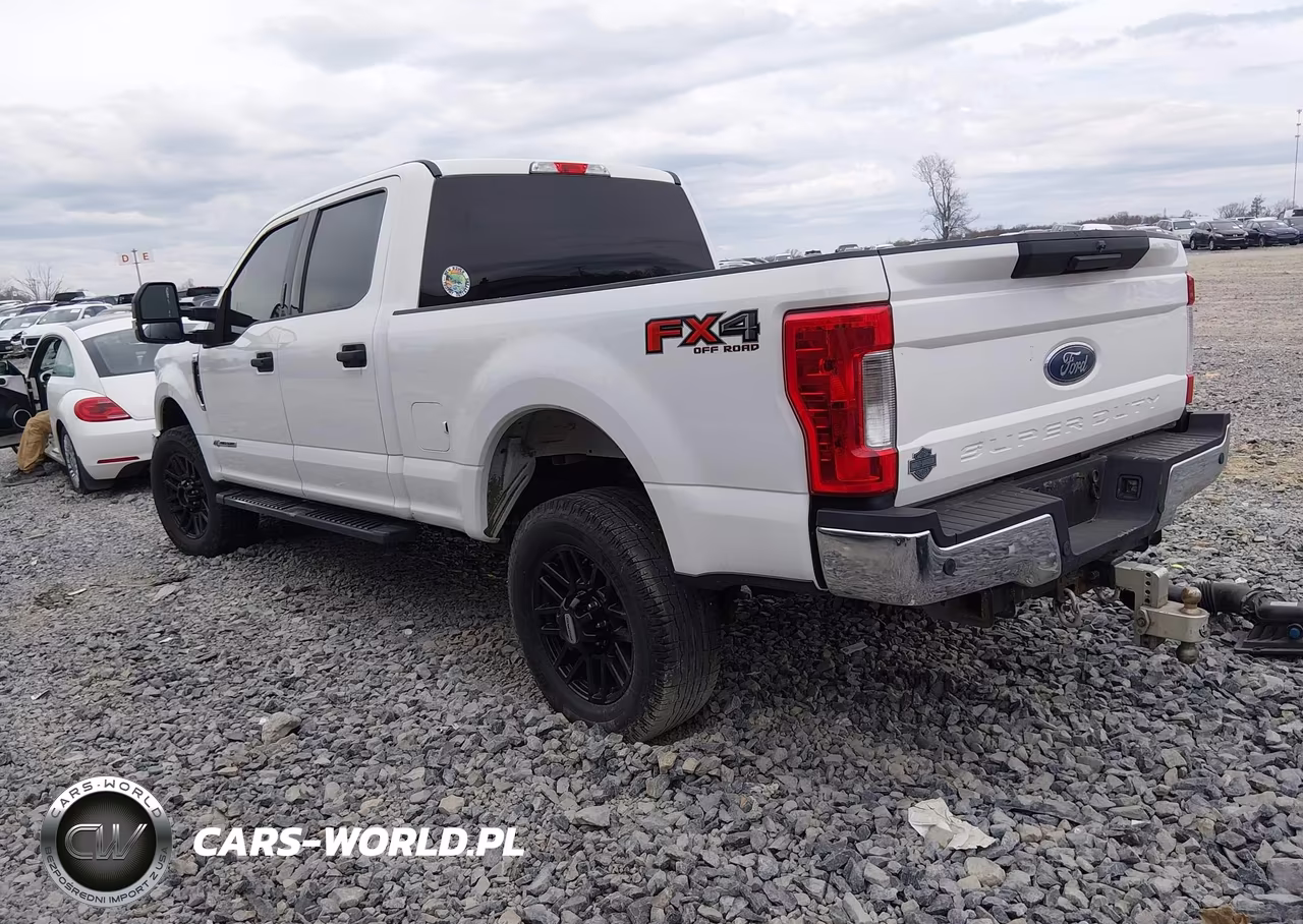 2019 Ford F-250 Xlt VIN:1FT7W2BTXKEF05923 - 3