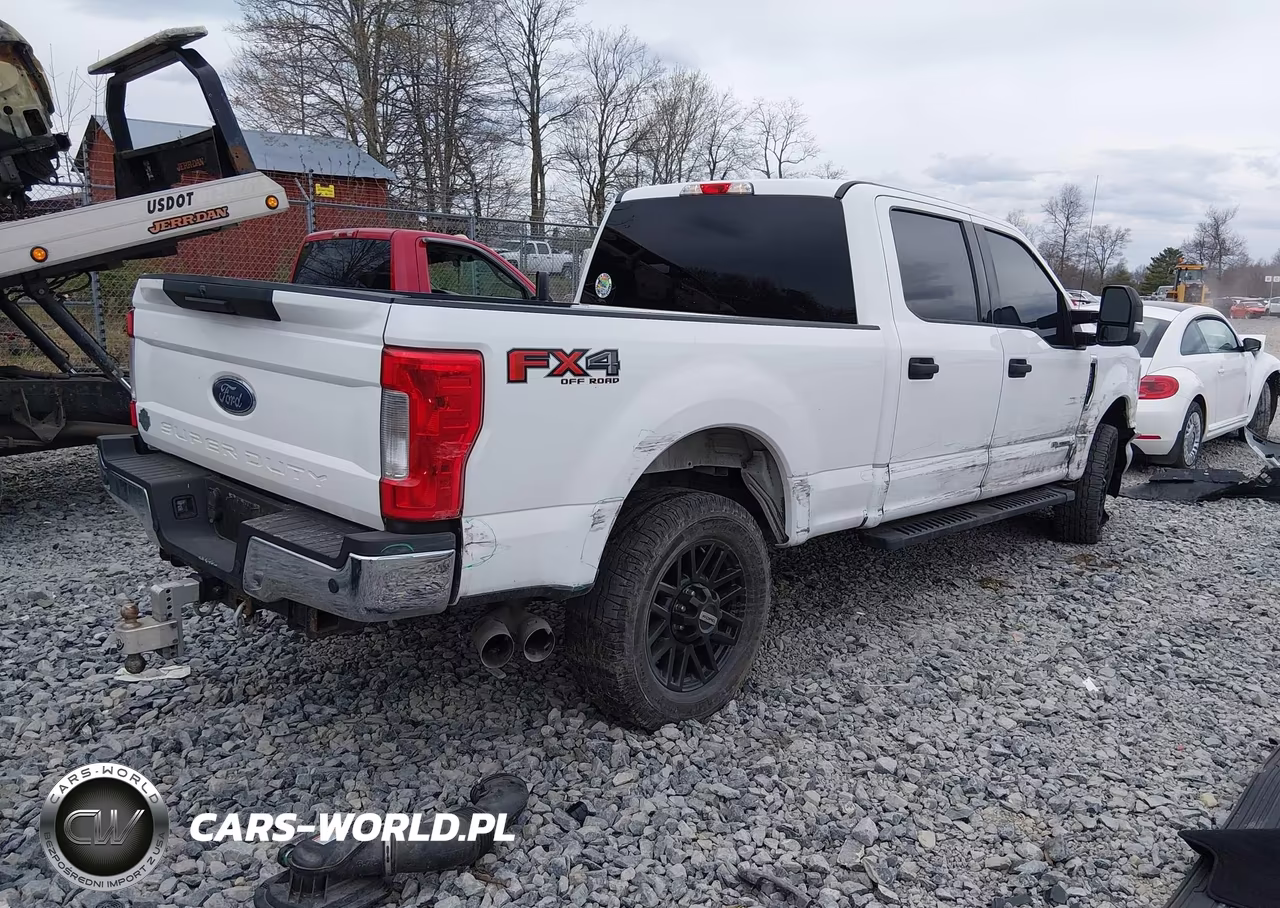 2019 Ford F-250 Xlt VIN:1FT7W2BTXKEF05923 - 4