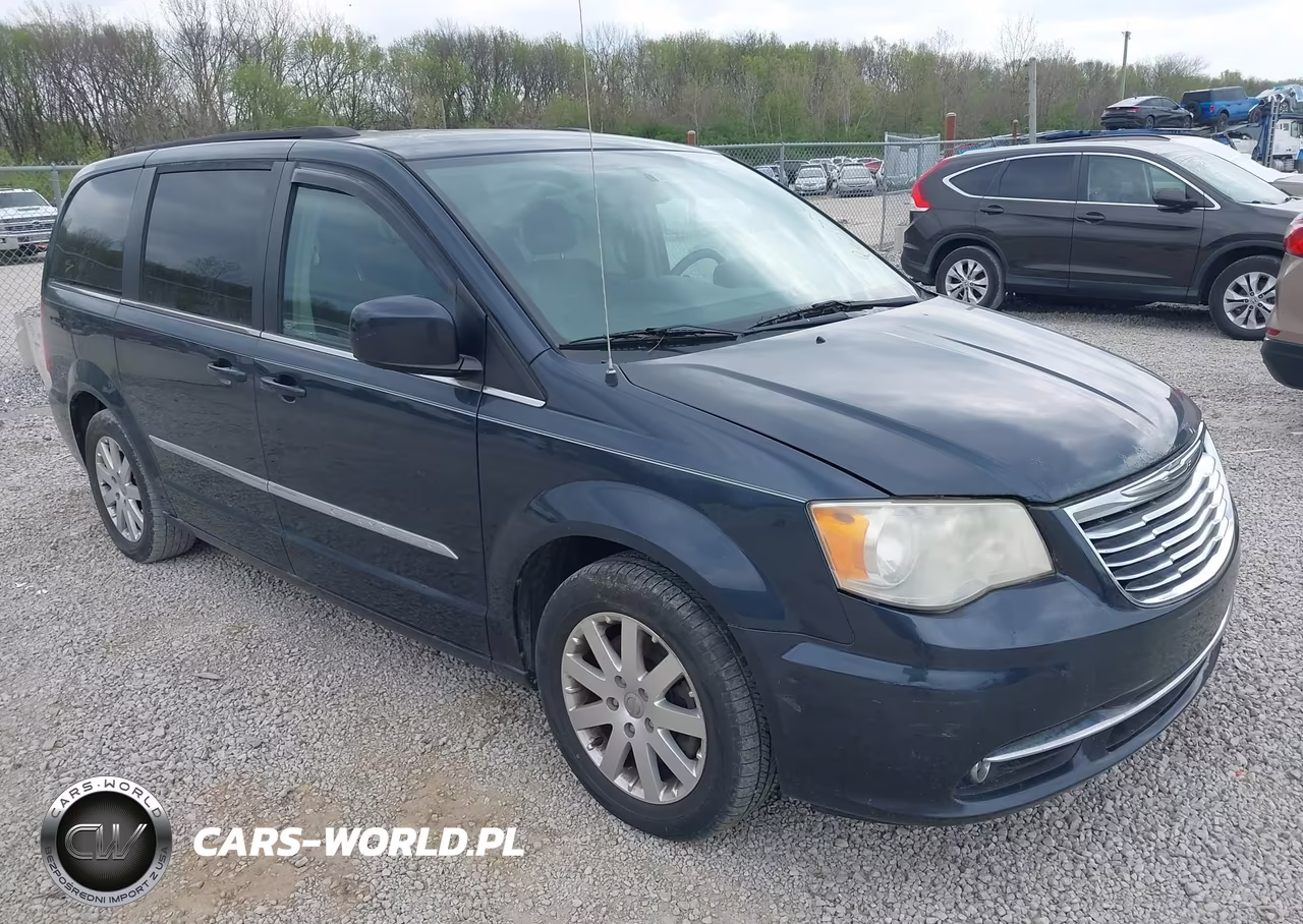 2014 Chrysler Town & Country Touring – zdjęcie 1 z 11