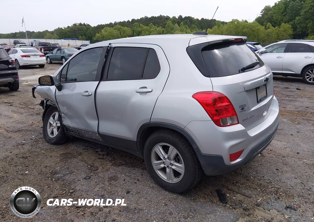 2019 Chevrolet Trax Ls VIN:3GNCJNSB3KL274943 - 3