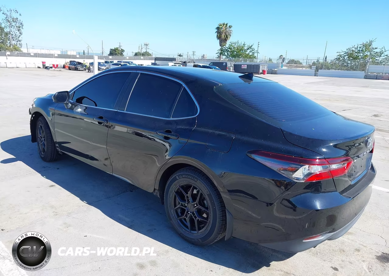 2021 Toyota Camry Le Hybrid VIN:4T1C31AK9MU562340 - 3