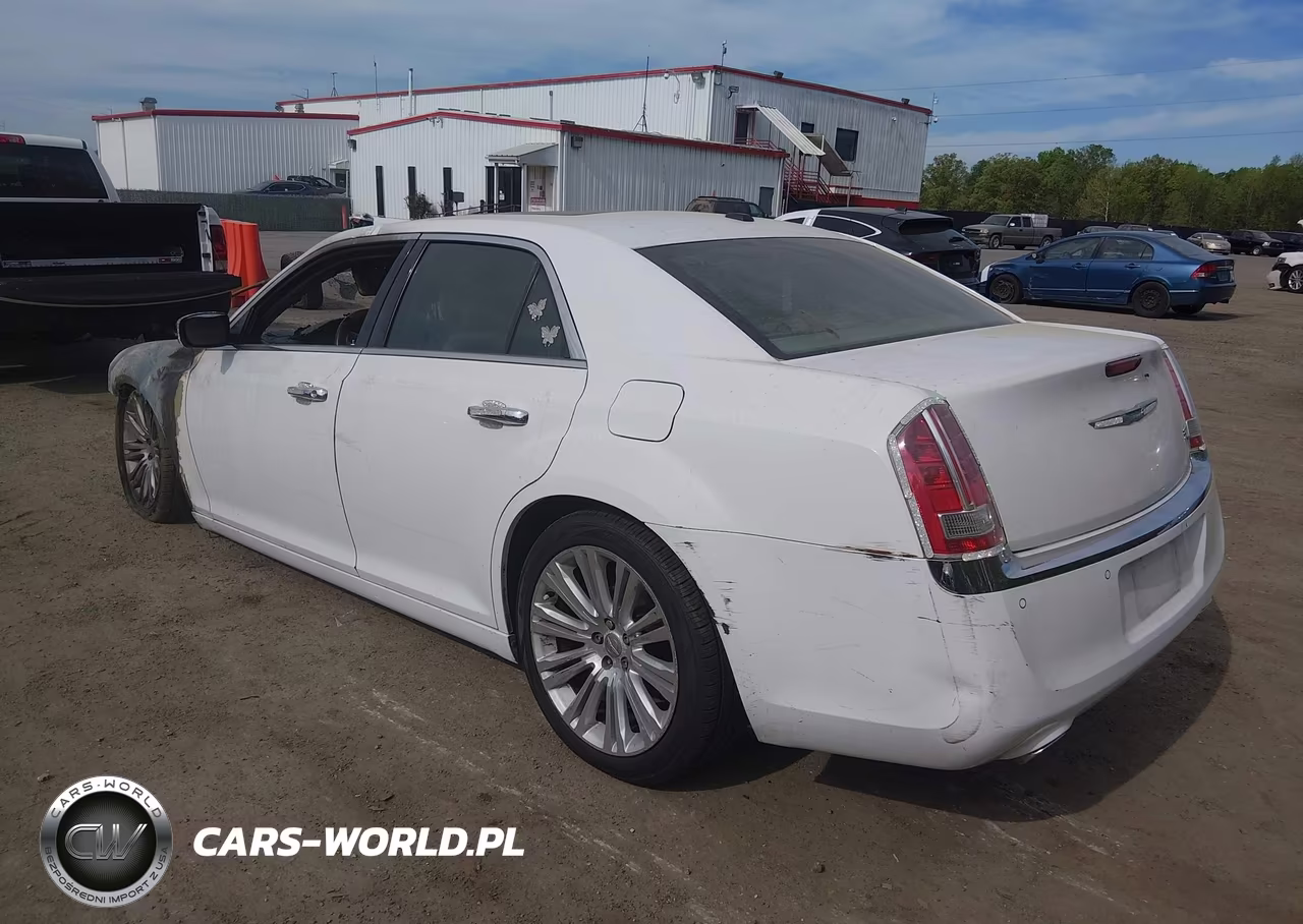 2014 Chrysler 300C VIN:2C3CCAEG8EH125304 - 3