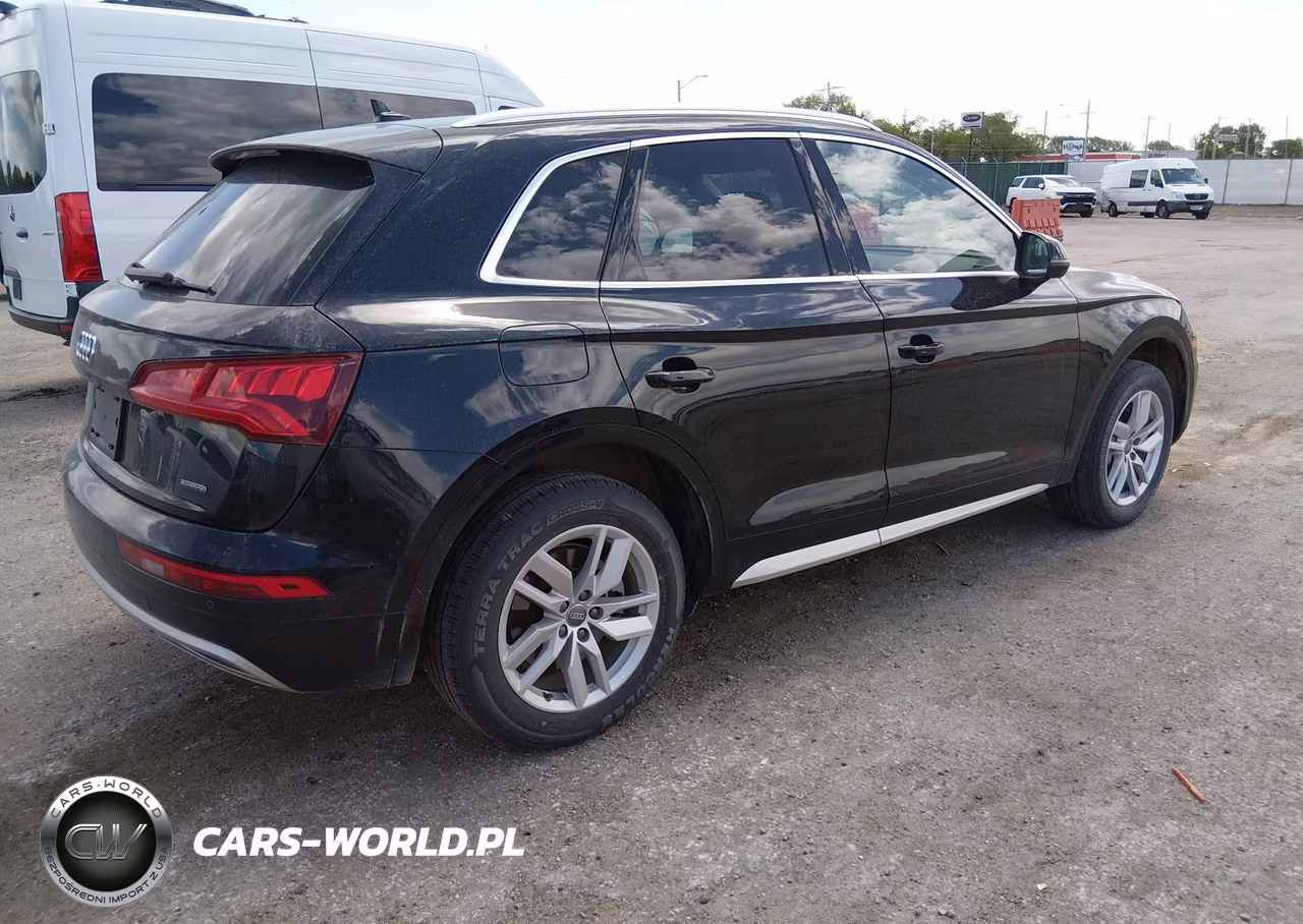 2020 Audi Q5 Premium 45 Tfsi Quattro S Tronic-Titanium Premium 45 Tfsi Quattro S Tronic VIN:WA1ANAFY0L2060727 - 4