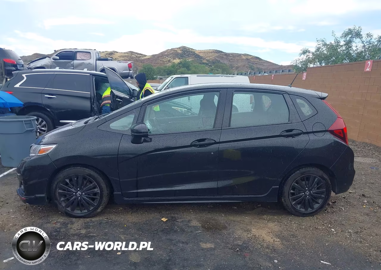 2018 Honda Fit Sport VIN:3HGGK5G68JM709064 - 14