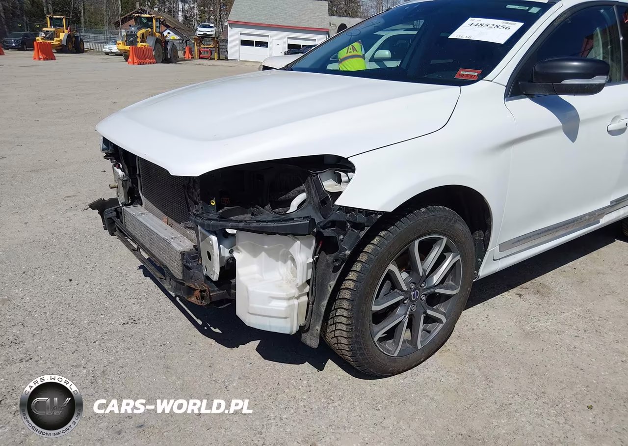 2017 Volvo Xc60 T6 Dynamic VIN:YV449MRR7H2222953 - 18