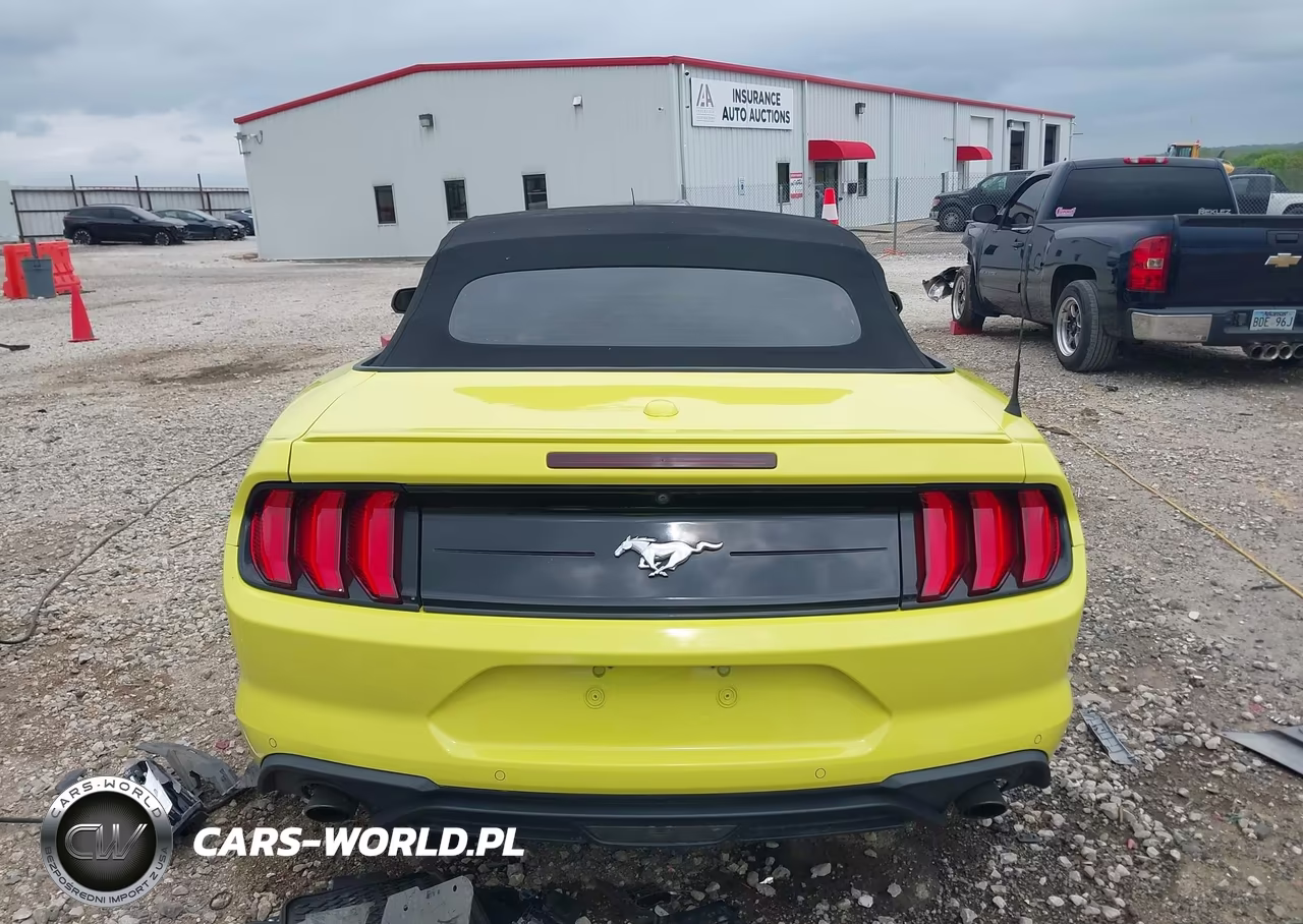 2021 Ford Mustang Ecoboost Premium VIN:1FATP8UH5M5105056 - 17