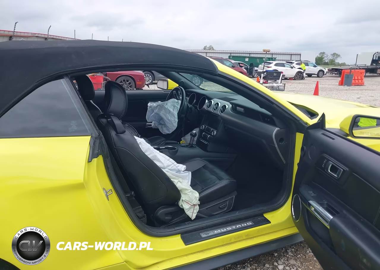 2021 Ford Mustang Ecoboost Premium VIN:1FATP8UH5M5105056 - 5
