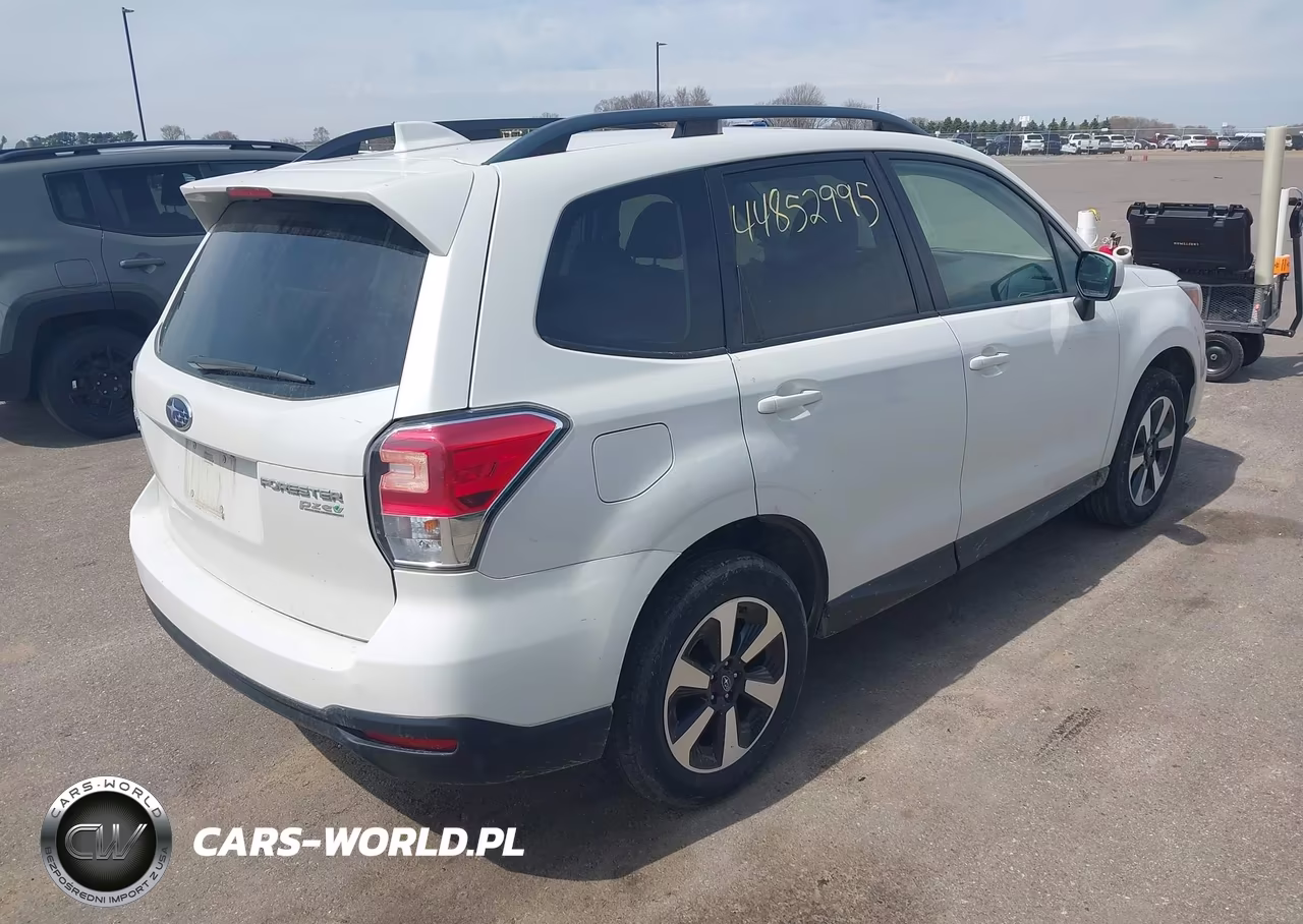 2017 Subaru Forester 2.5I Premium VIN:JF2SJAEC3HH574542 - 4