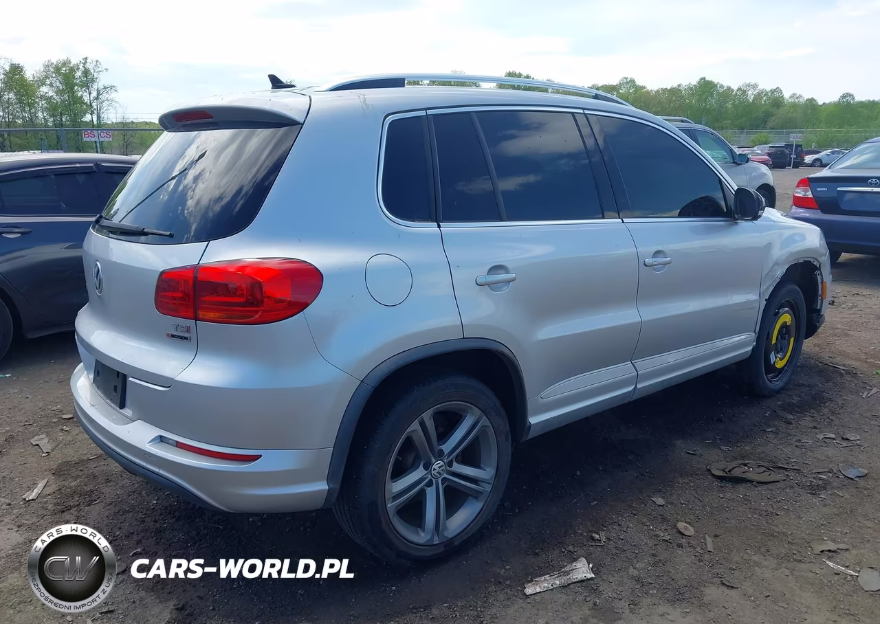 2017 Volkswagen Tiguan 2.0T Sport VIN:WVGUV7AX5HW506693 - 4
