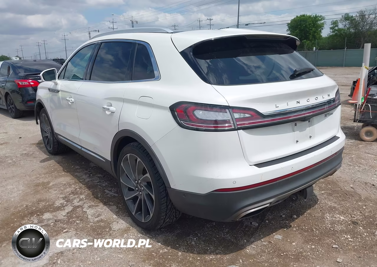 2020 Lincoln Nautilus Reserve VIN:2LMPJ8KP6LBL22293 - 3