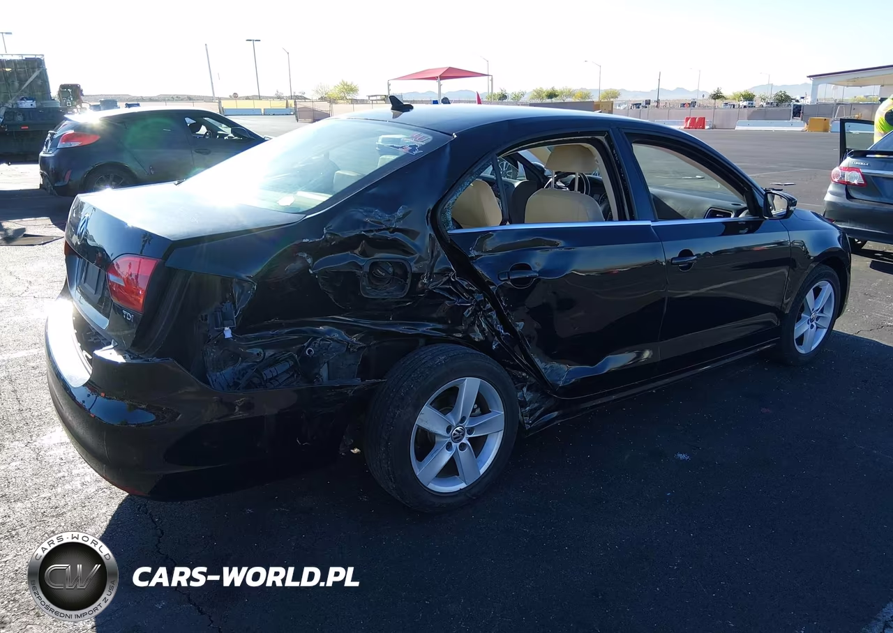 2013 Volkswagen Jetta 2.0L Tdi VIN:3VWLL7AJ5DM360983 - 4