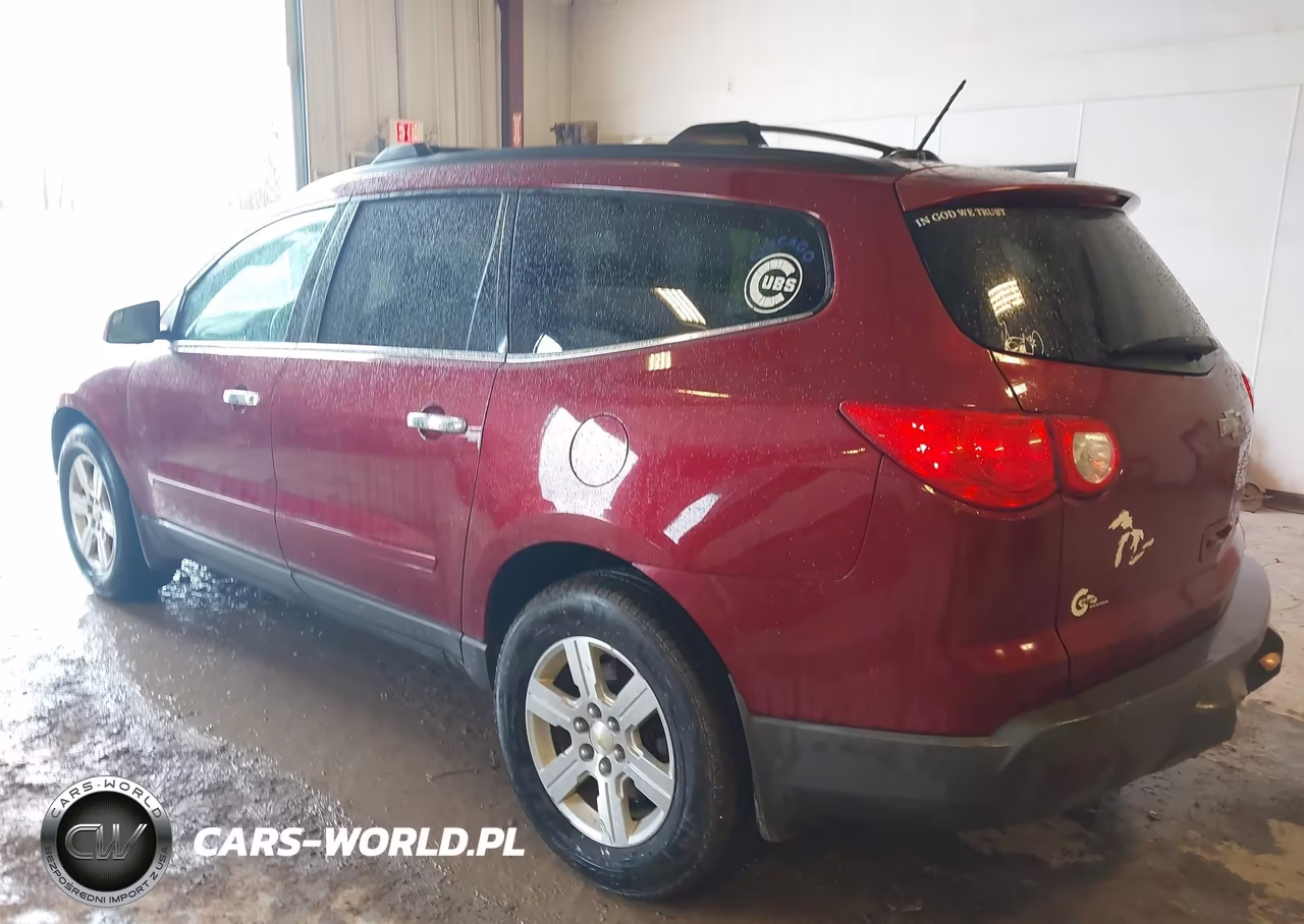 2010 Chevrolet Traverse Lt VIN:1GNLRGED5AS130974 - 3