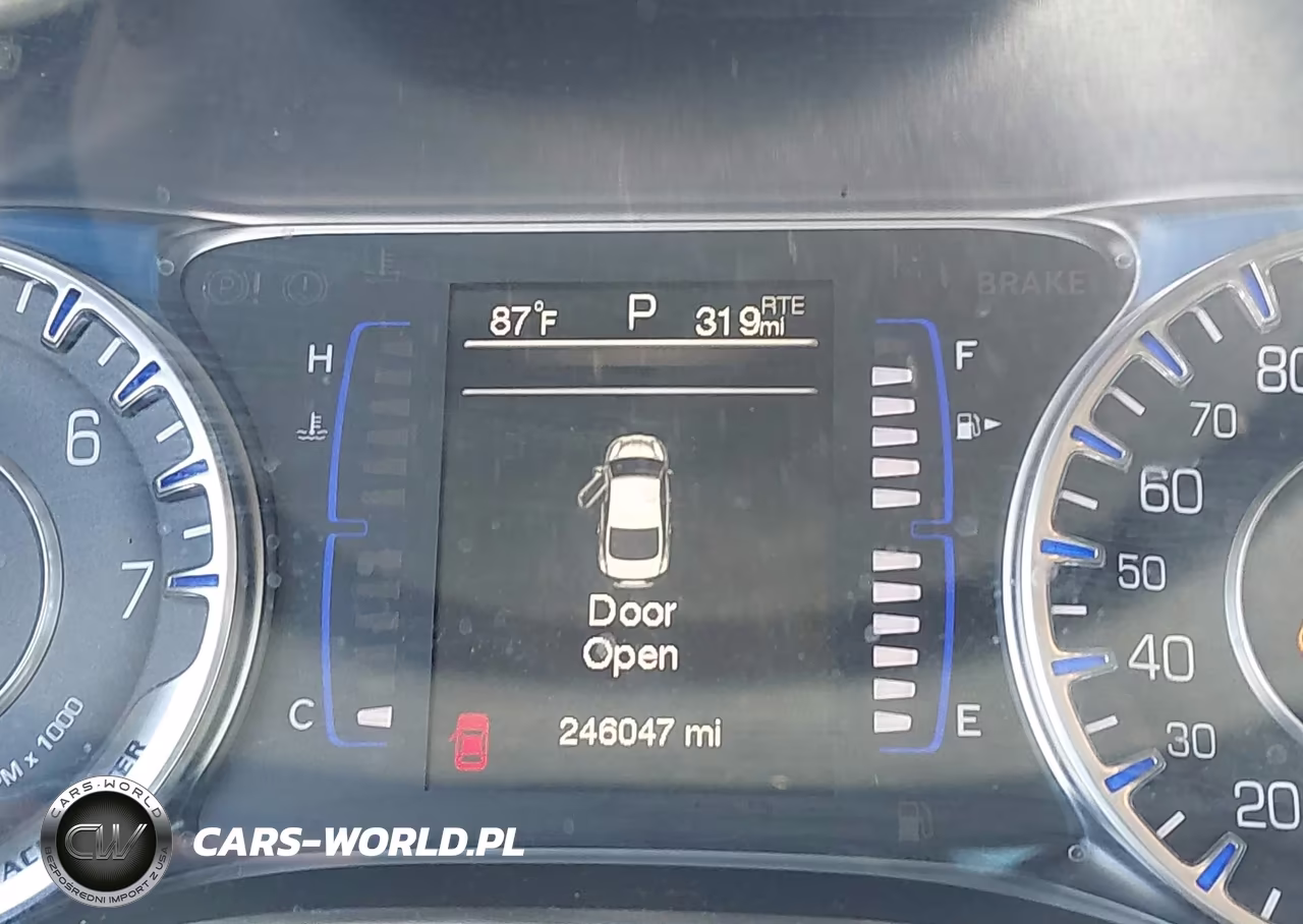 2015 Chrysler 200 Limited VIN:1C3CCCABXFN505176 - 7