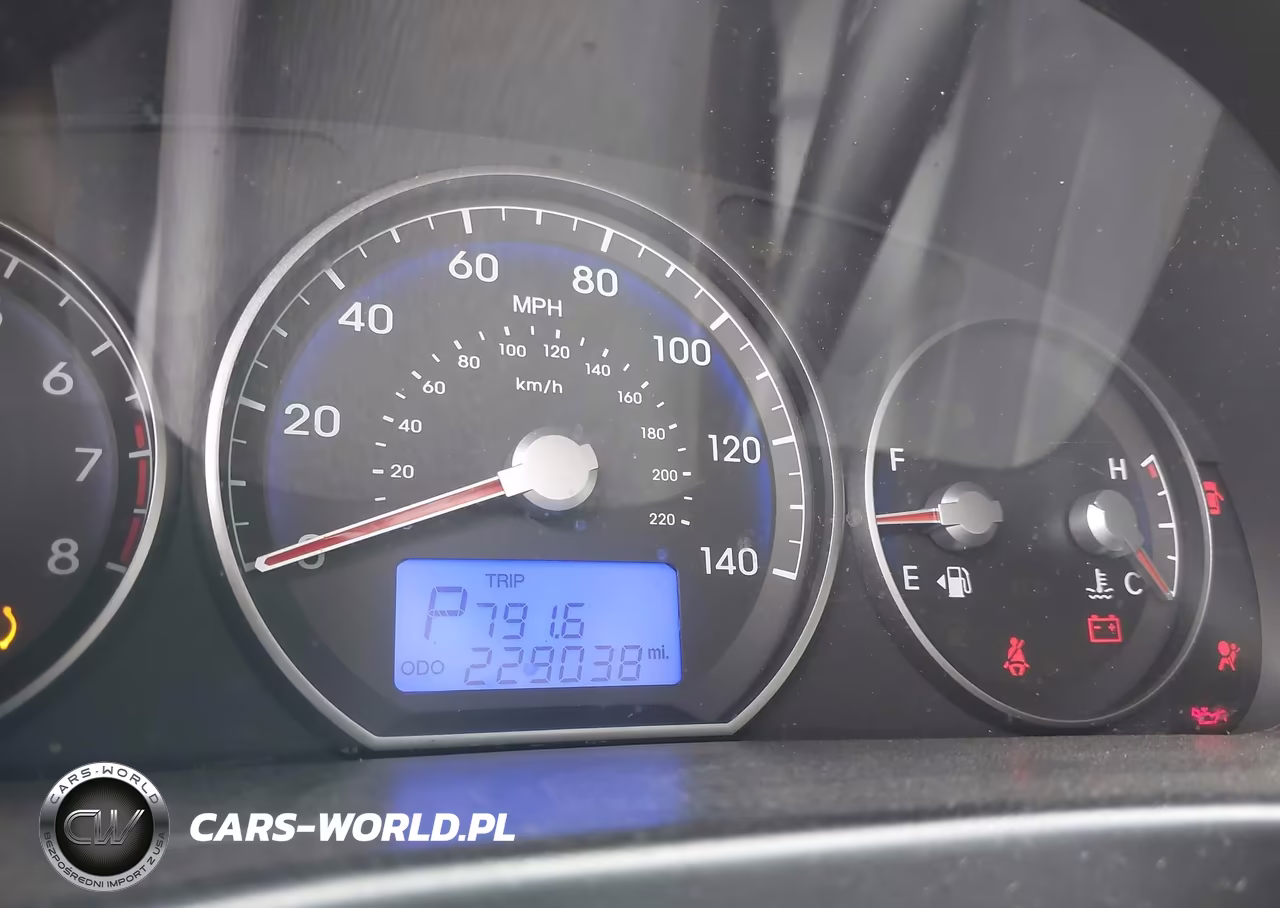 2011 Hyundai Santa Fe Limited V6 VIN:5XYZKDAG9BG014903 - 7