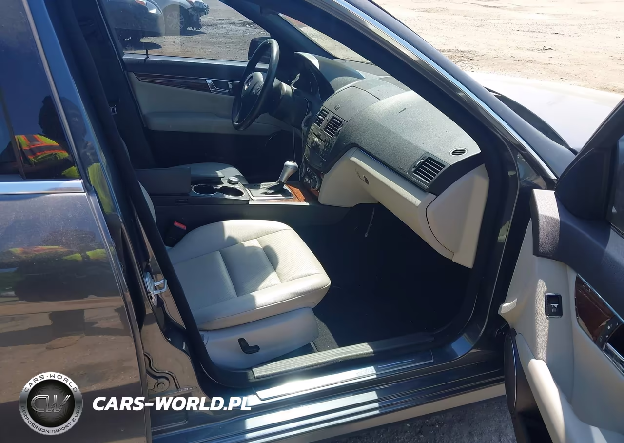 2010 Mercedes-Benz C 300 Luxury 4Matic-Sport 4Matic VIN:WDDGF8BB1AF406612 - 5