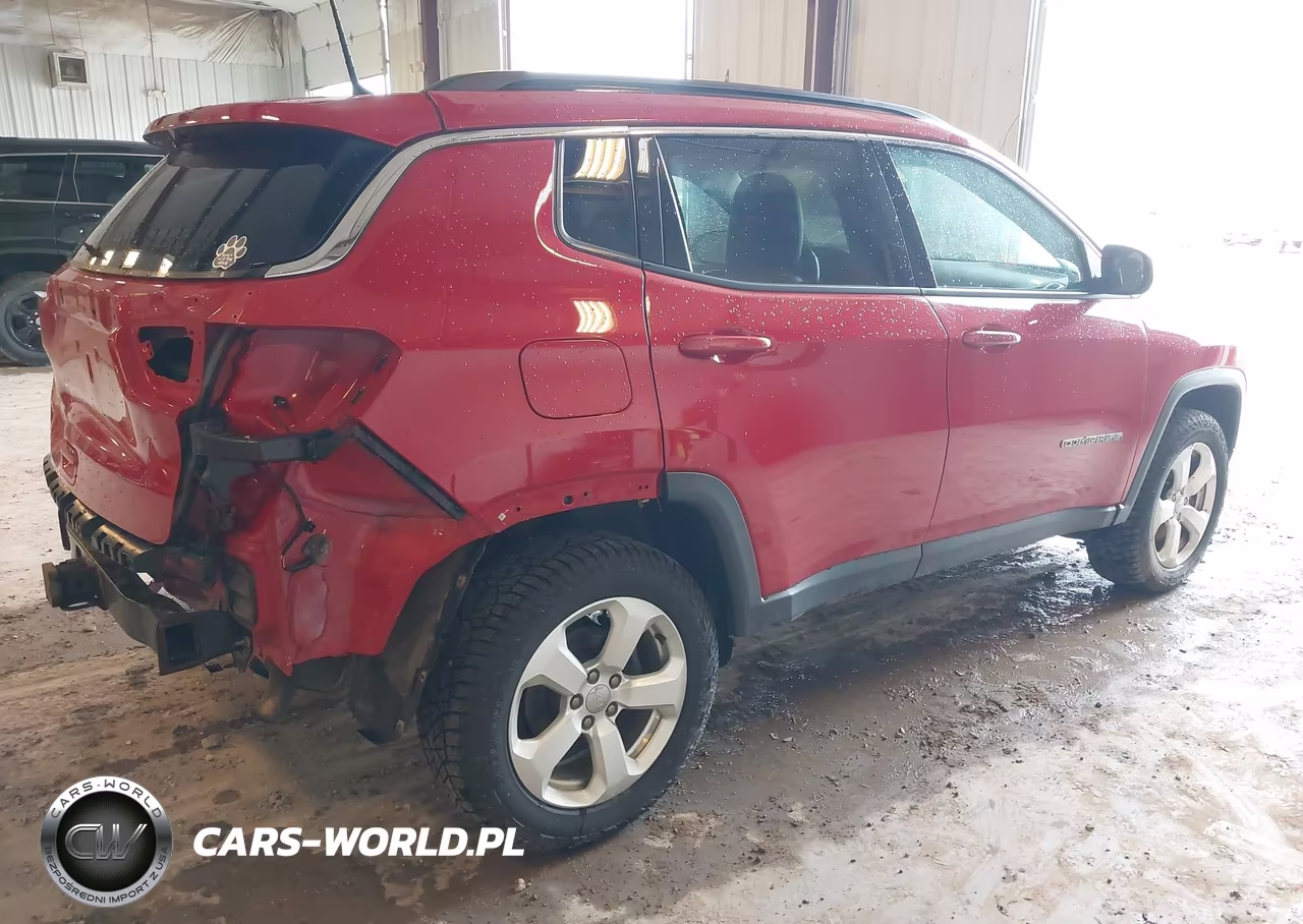 2017 Jeep New Compass Latitude 4X4 VIN:3C4NJDBB8HT651786 - 4