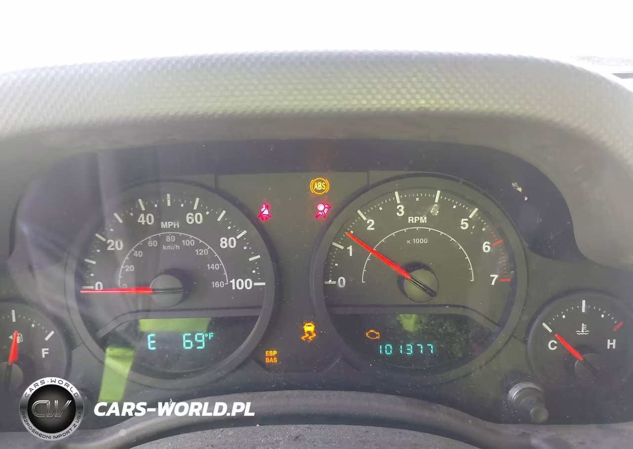 2009 Jeep Wrangler X VIN:1J4FA24119L747201 - 7