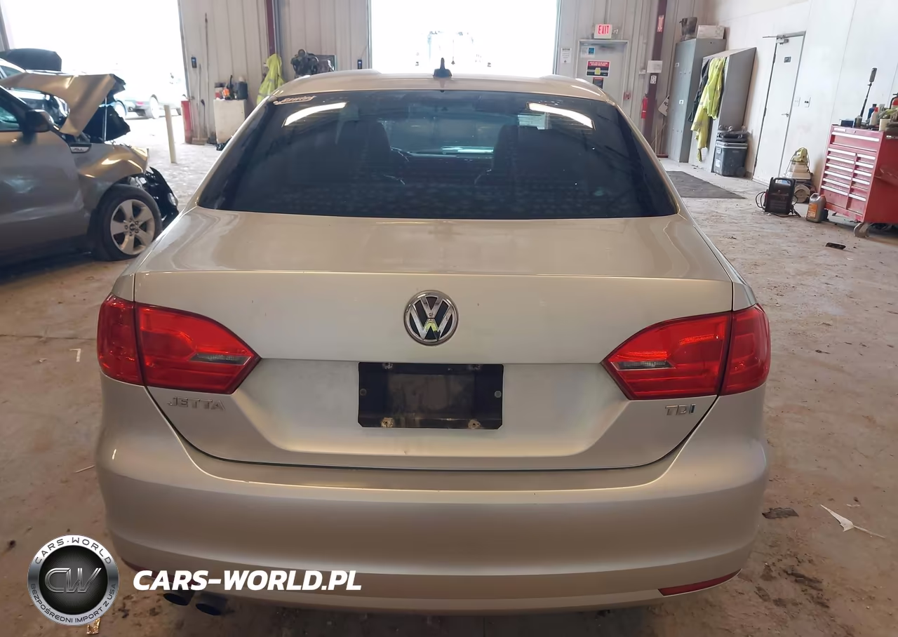 2013 Volkswagen Jetta 2.0L Tdi VIN:3VW3L7AJ3DM274829 - 16
