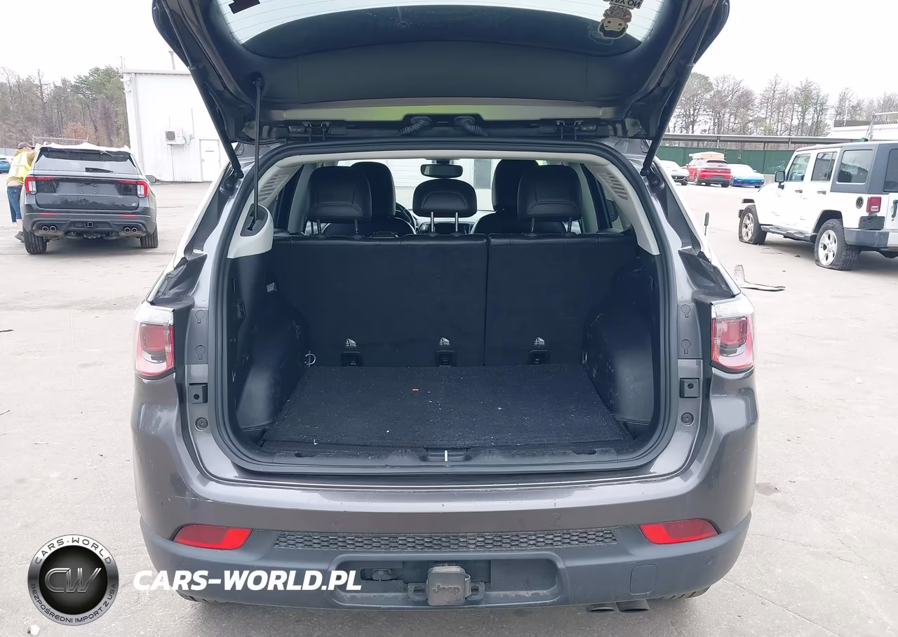 2019 Jeep Compass Limited 4X4 VIN:3C4NJDCB4KT815427 - 17