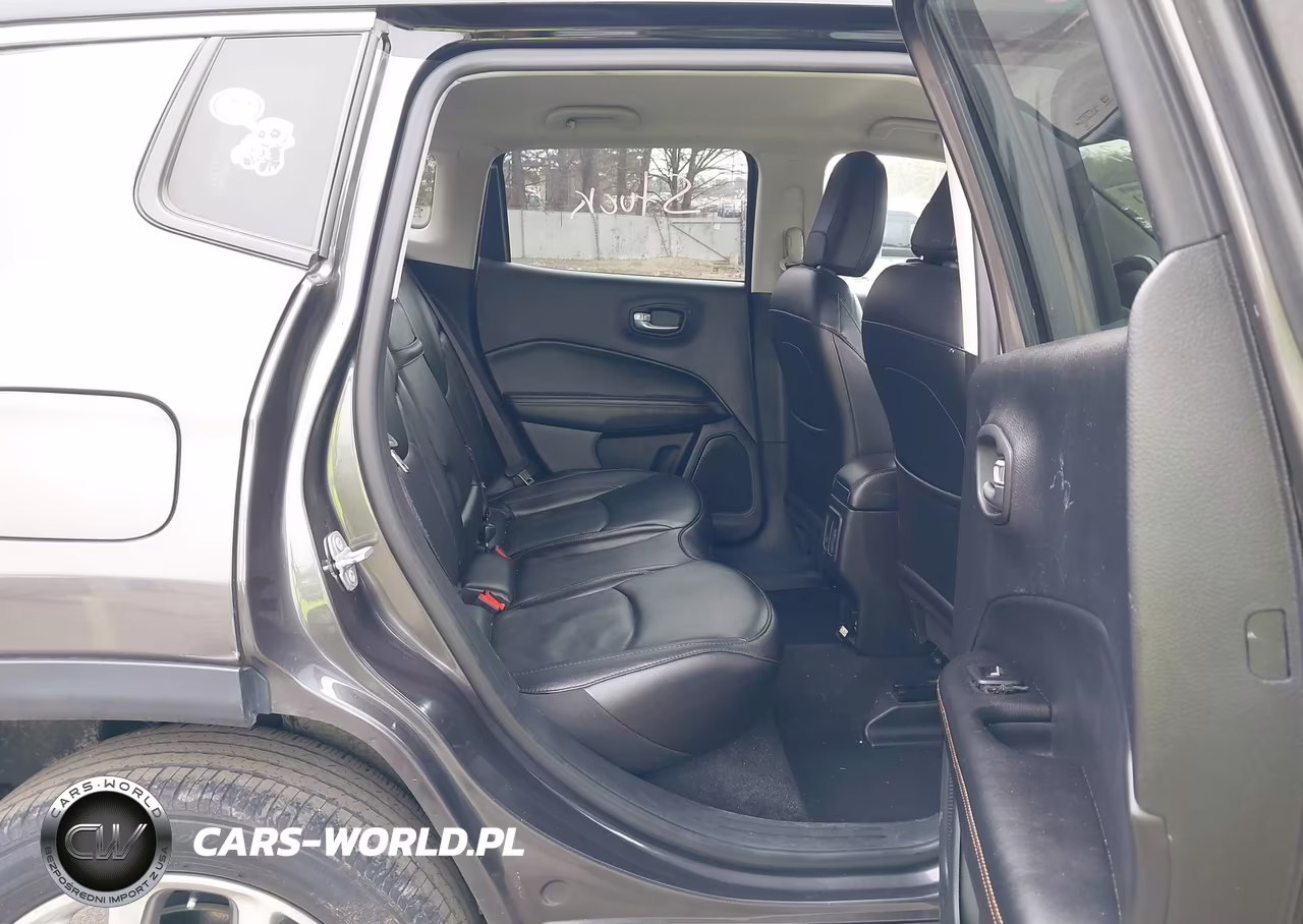 2019 Jeep Compass Limited 4X4 VIN:3C4NJDCB4KT815427 - 8