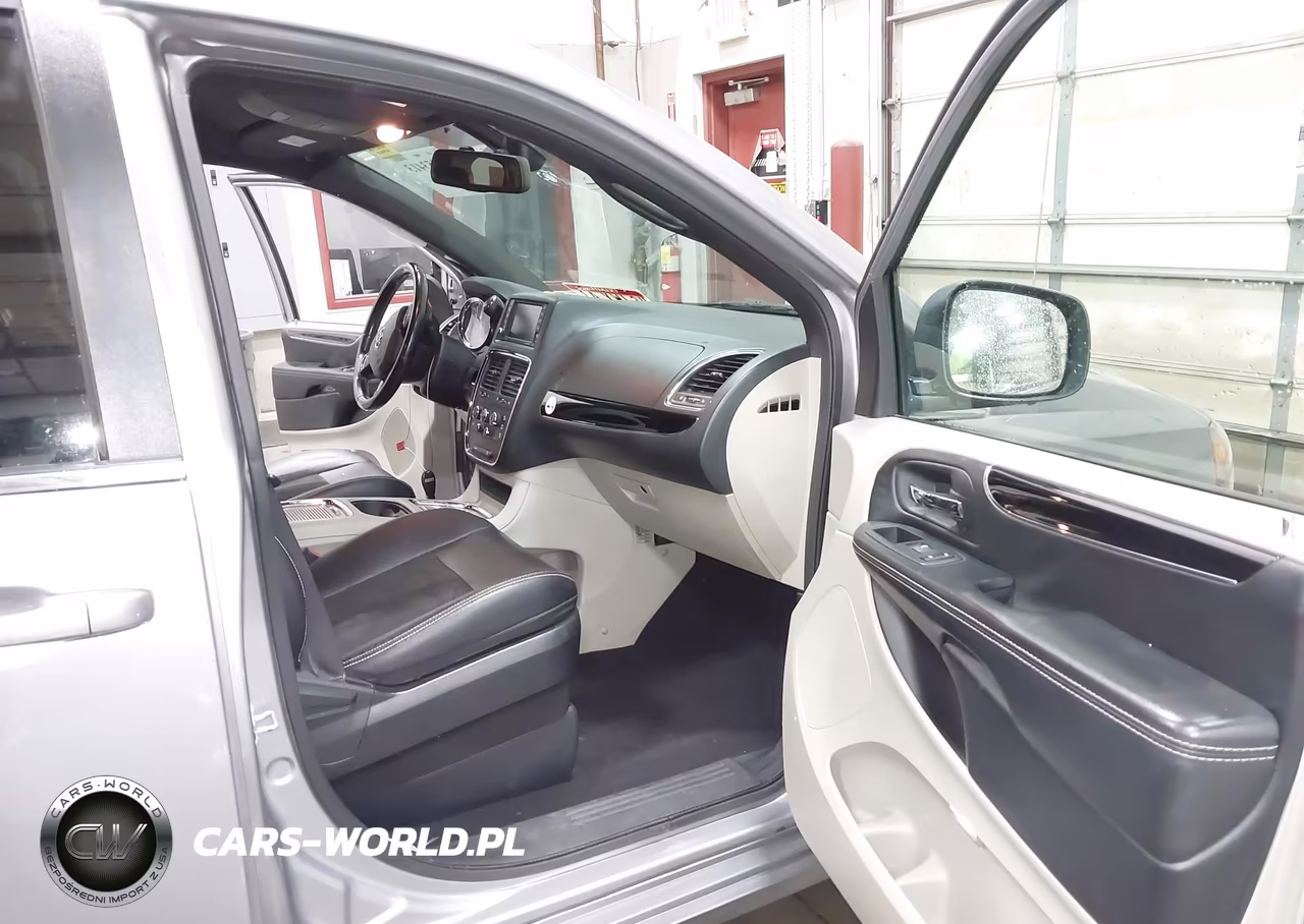 2019 Dodge Grand Caravan Sxt VIN:2C4RDGCG2KR787961 - 5