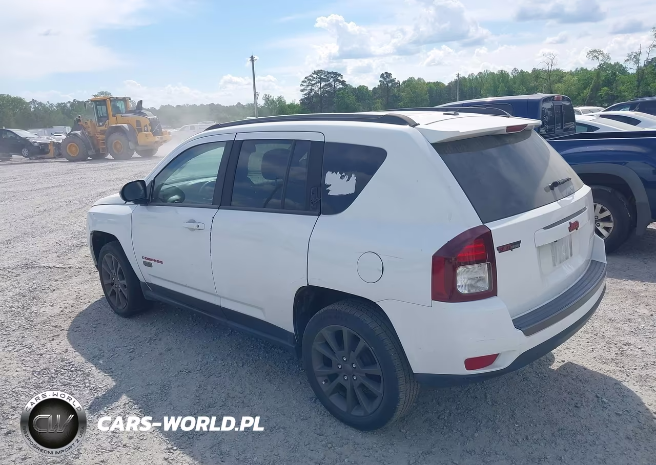 2016 Jeep Compass 75Th Anniversary VIN:1C4NJCBB8GD785244 - 3