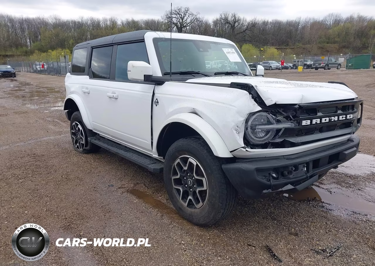 2023 Ford Bronco Outer Banks – zdjęcie 1 z 16