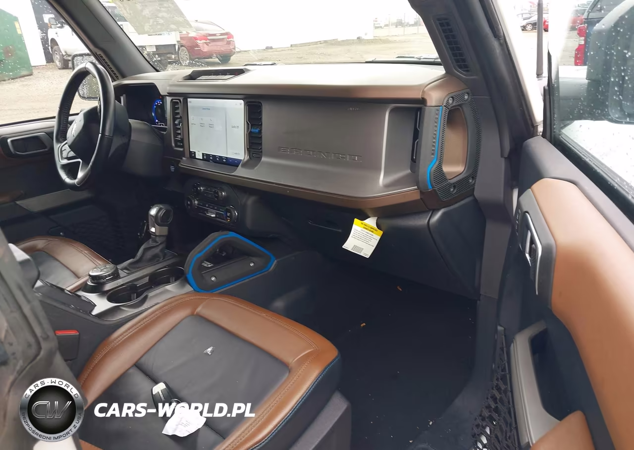 2023 Ford Bronco Outer Banks VIN:1FMDE5BH7PLB50064 - 5