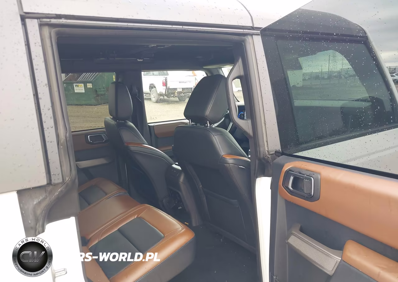 2023 Ford Bronco Outer Banks VIN:1FMDE5BH7PLB50064 - 8