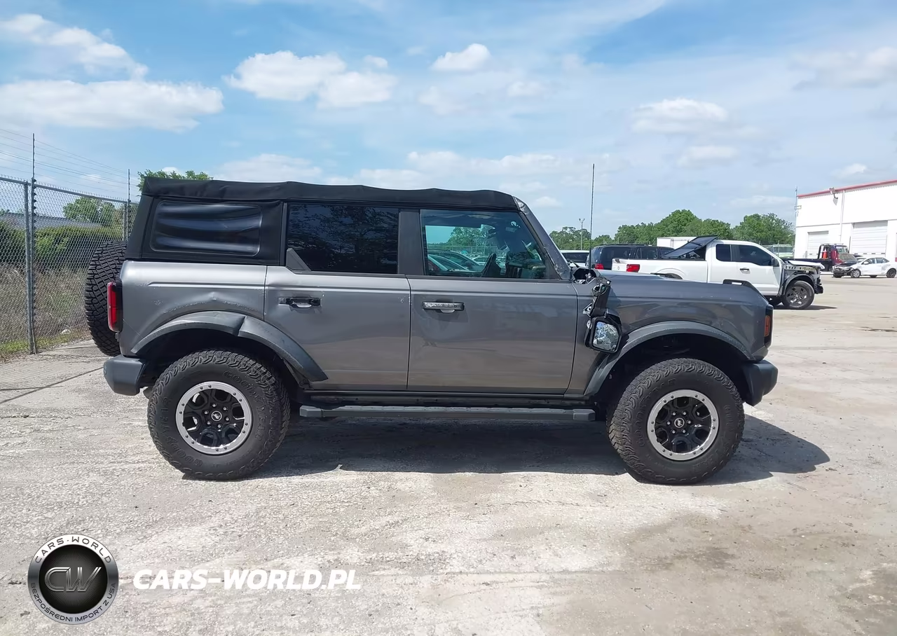2022 Ford Bronco Outer Banks VIN:1FMEE5DPXNLB17064 - 13