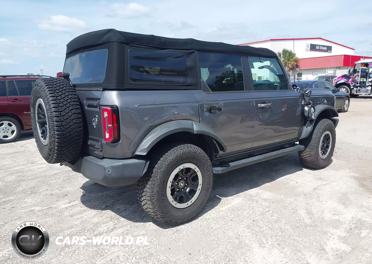 2022 Ford Bronco Outer Banks VIN:1FMEE5DPXNLB17064 - 4