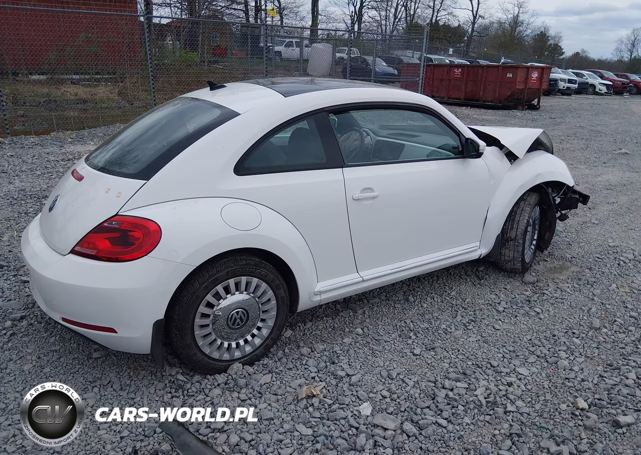 2013 Volkswagen Beetle 2.5L VIN:3VWJP7AT3DM676766 - 4