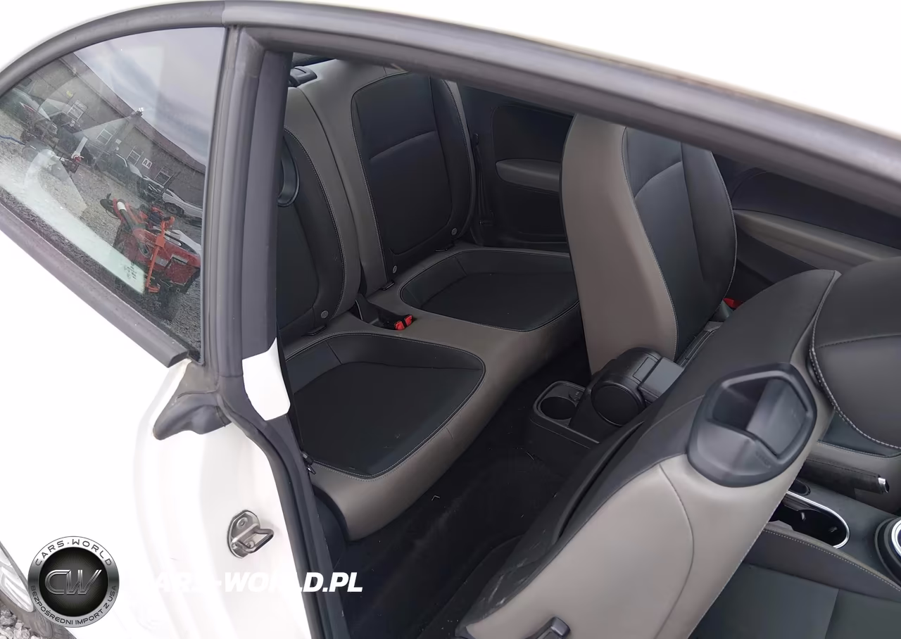 2013 Volkswagen Beetle 2.5L VIN:3VWJP7AT3DM676766 - 8