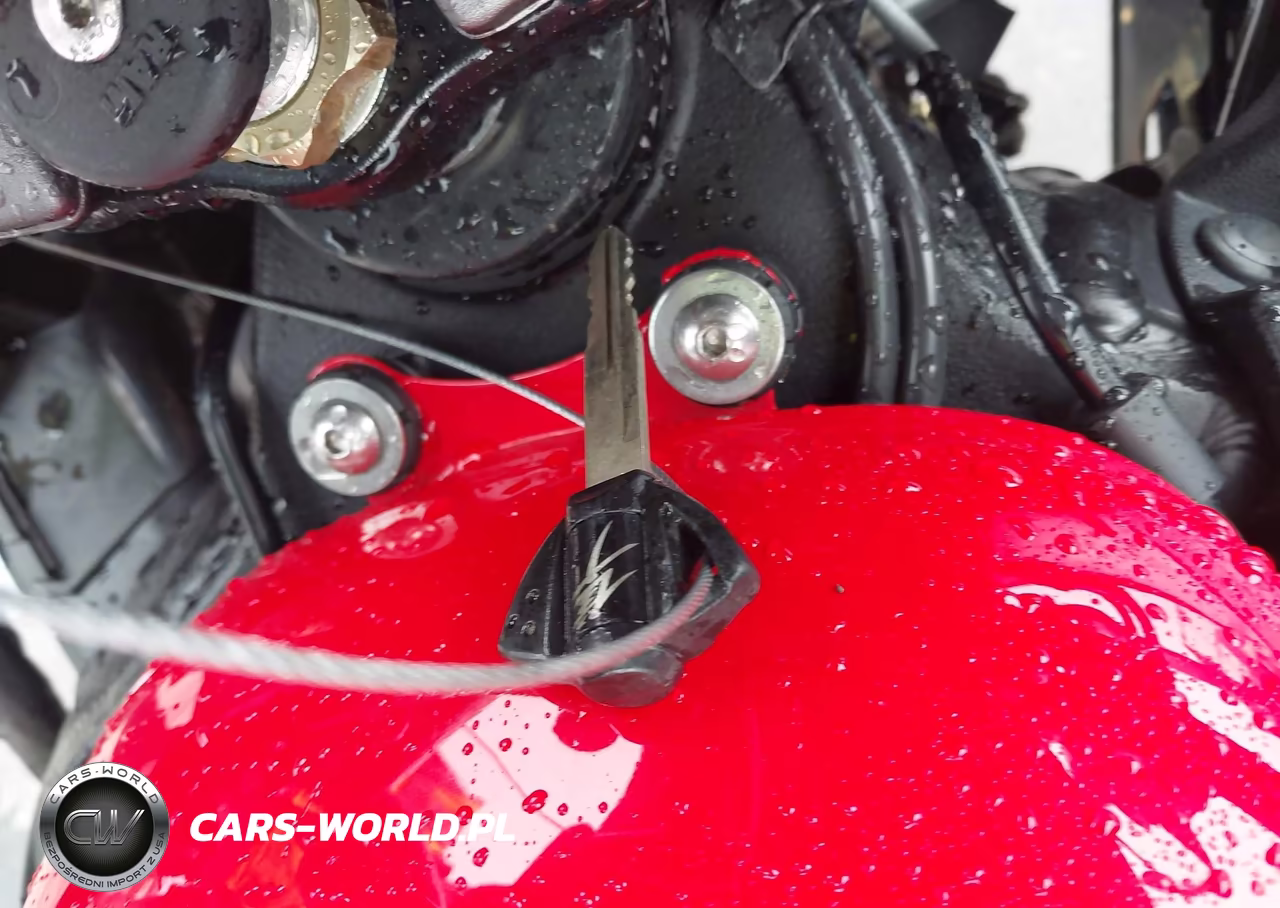 2014 Suzuki Gsx1300 Ra VIN:JS1GX72B8E2101116 - 11