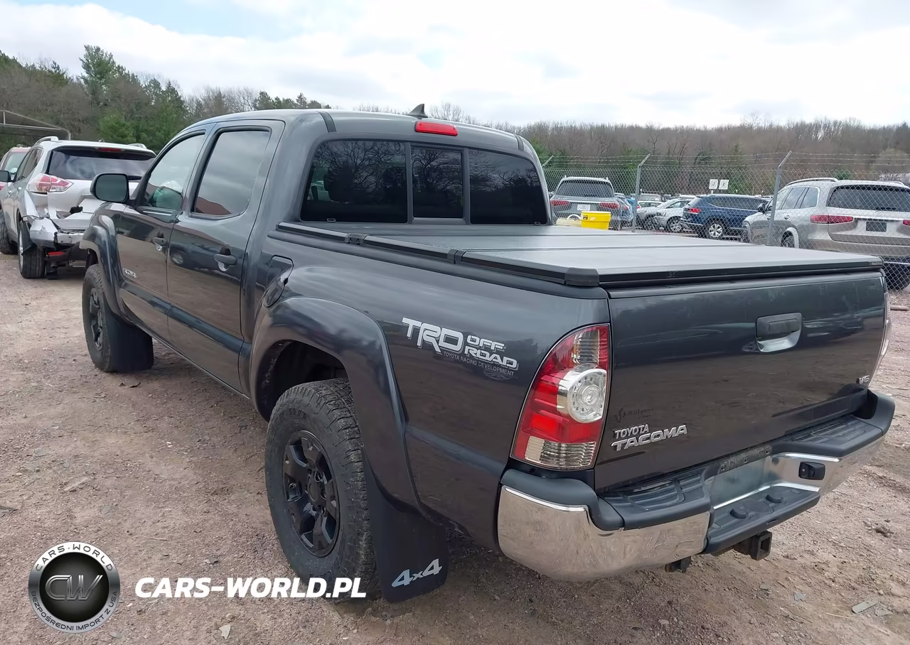 2013 Toyota Tacoma Base V6 VIN:3TMLU4EN4DM124546 - 3