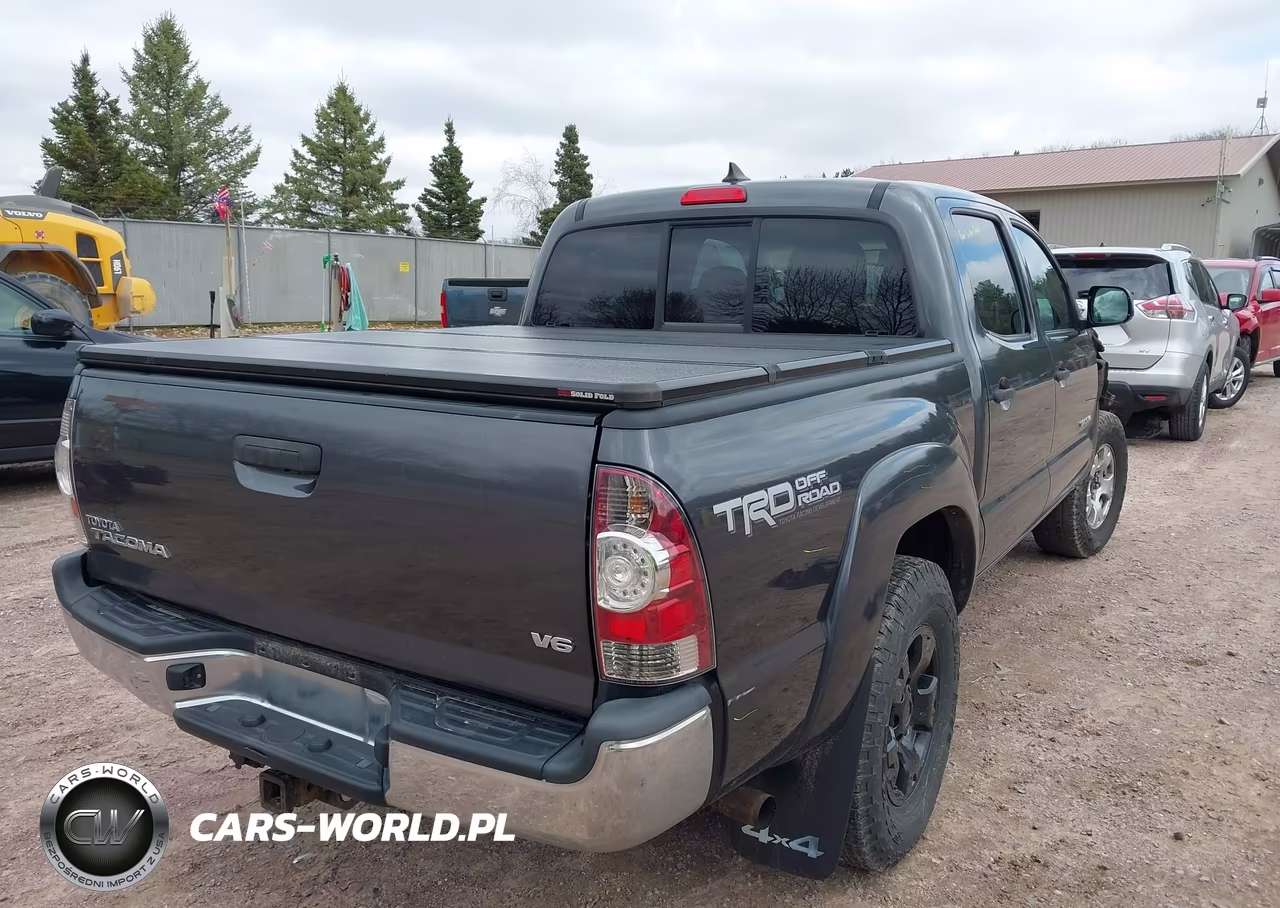 2013 Toyota Tacoma Base V6 VIN:3TMLU4EN4DM124546 - 4