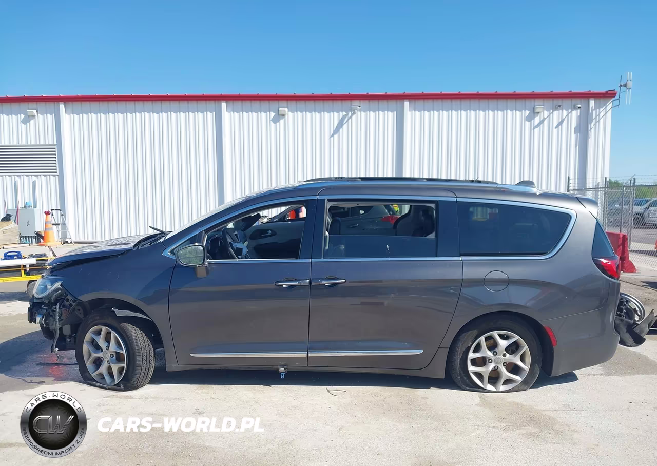2020 Chrysler Pacifica Limited VIN:2C4RC1GG4LR120675 - 15