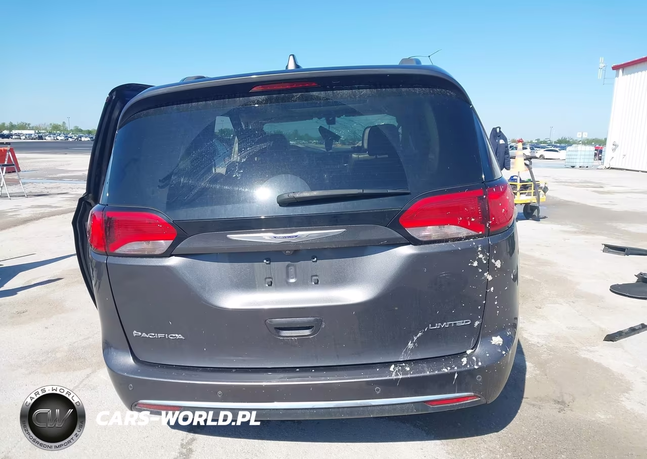 2020 Chrysler Pacifica Limited VIN:2C4RC1GG4LR120675 - 17