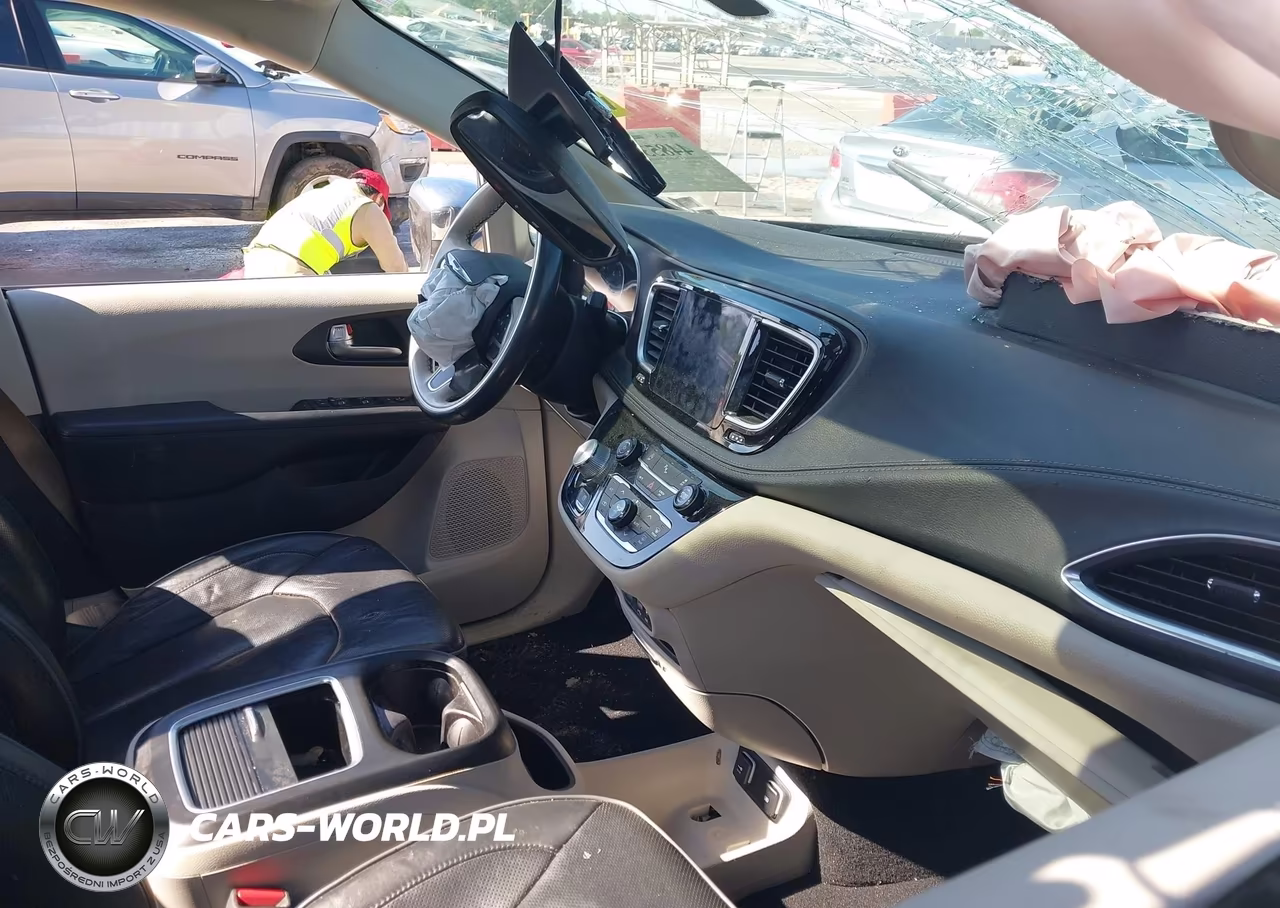 2020 Chrysler Pacifica Limited VIN:2C4RC1GG4LR120675 - 5