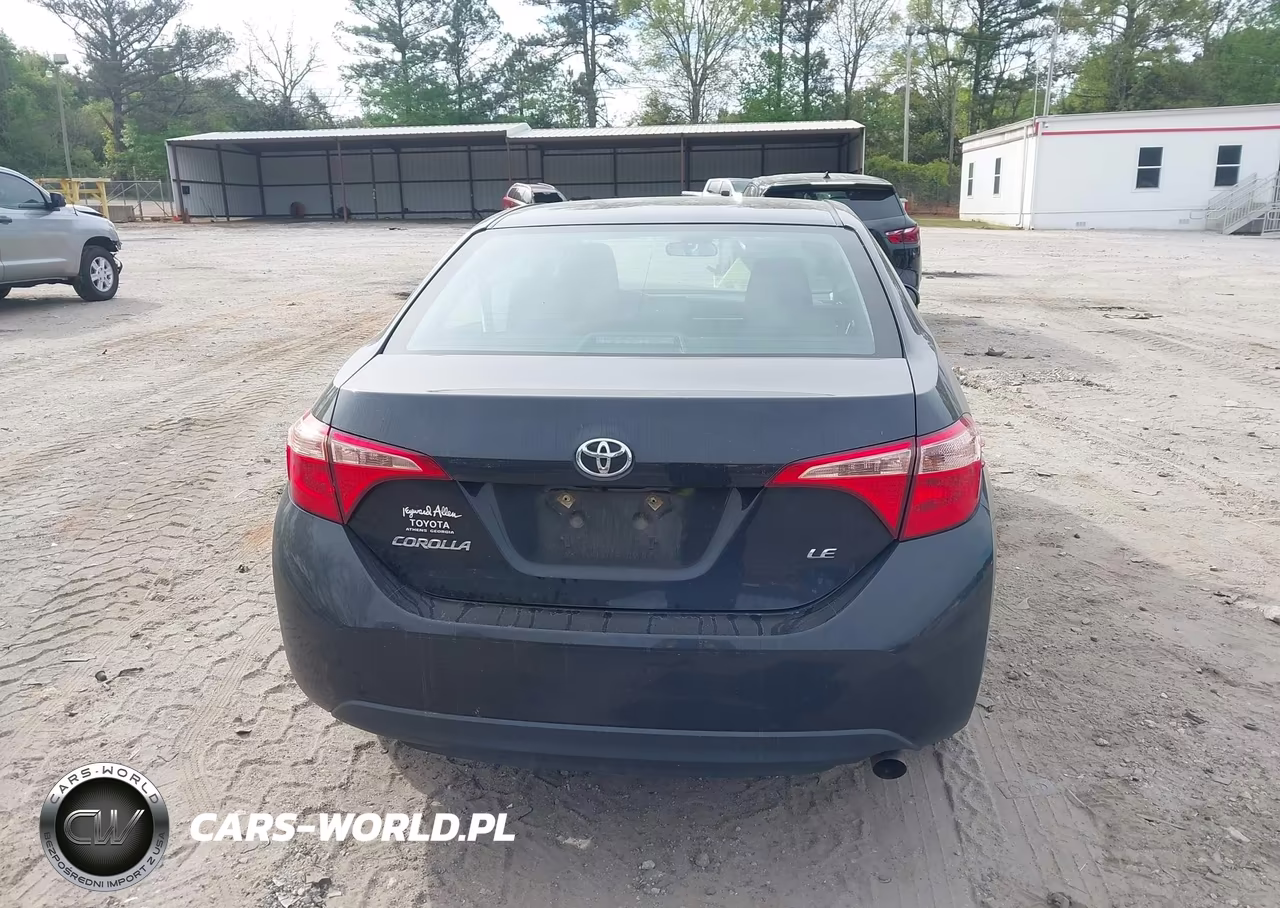 2018 Toyota Corolla Le VIN:2T1BURHE8JC984698 - 17
