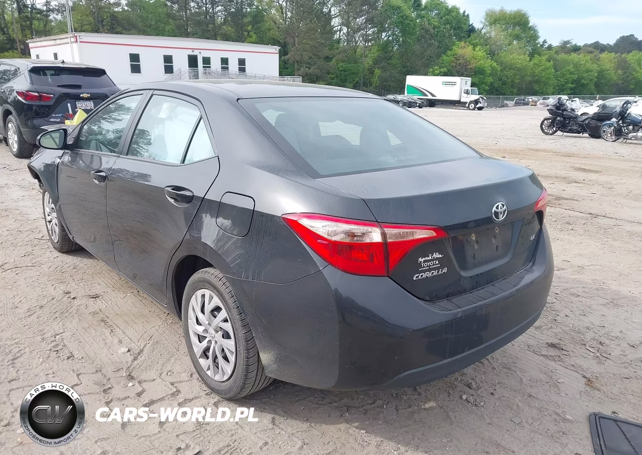 2018 Toyota Corolla Le VIN:2T1BURHE8JC984698 - 3