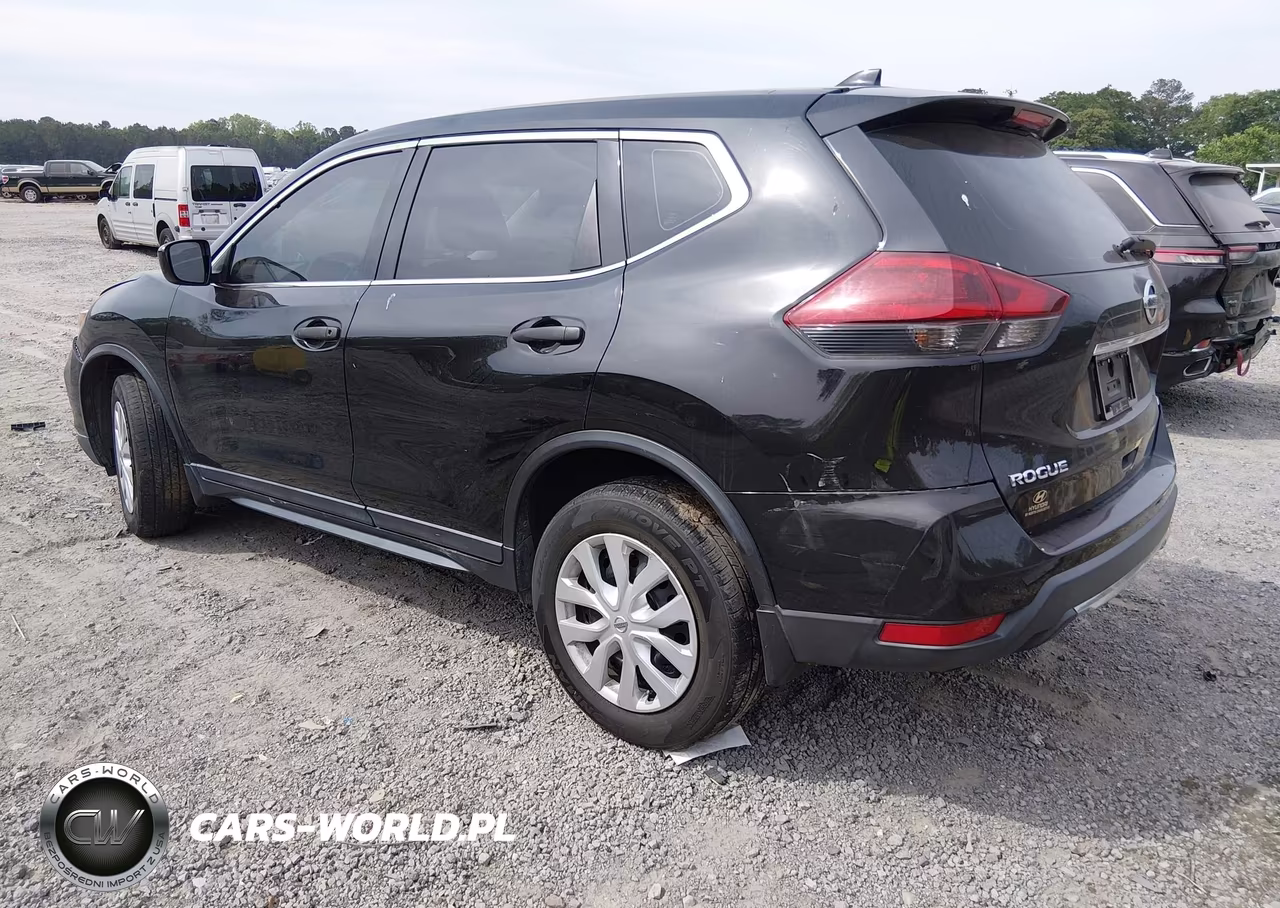 2019 Nissan Rogue S VIN:5N1AT2MV3KC812631 - 3