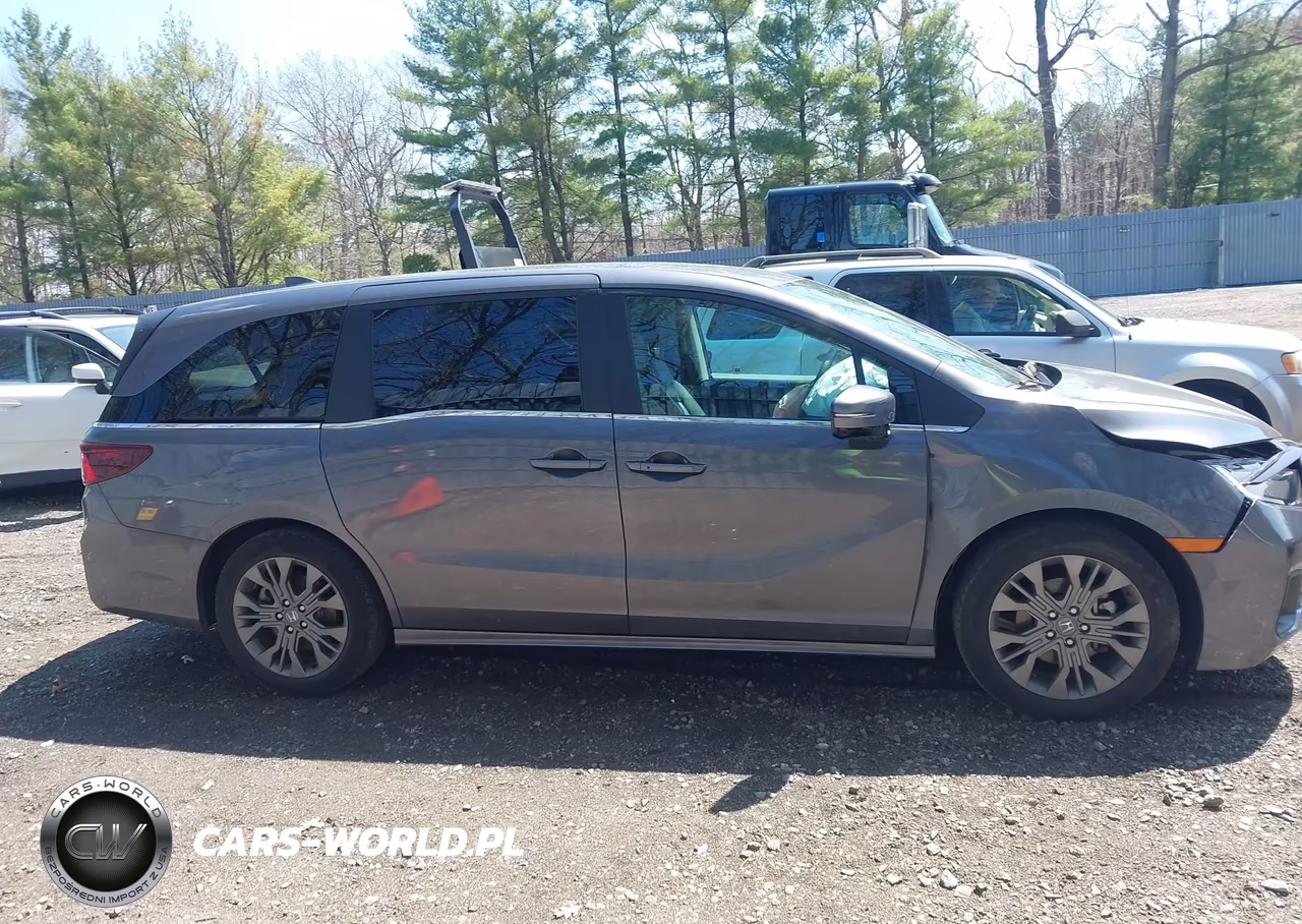 2025 Honda Odyssey Touring VIN:5FNRL6H80SB031989 - 13