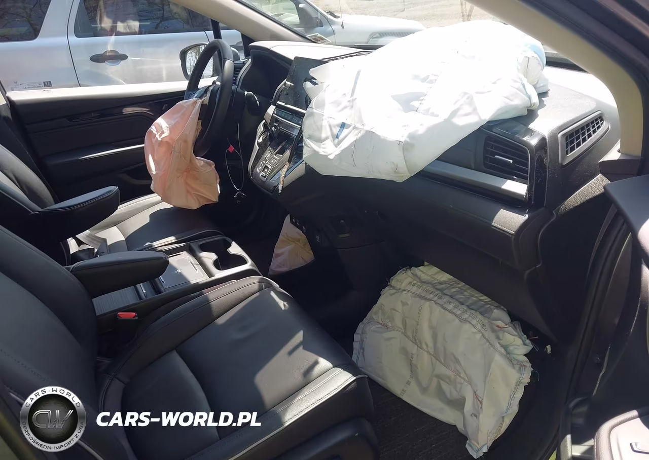 2025 Honda Odyssey Touring VIN:5FNRL6H80SB031989 - 5