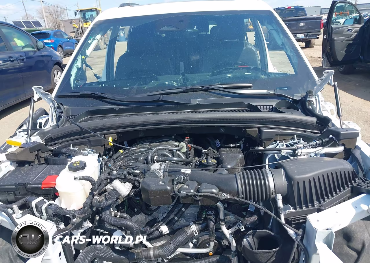 2025 Jeep Grand Cherokee L Altitude X 4X4 VIN:1C4RJKAG0S8728837 - 10