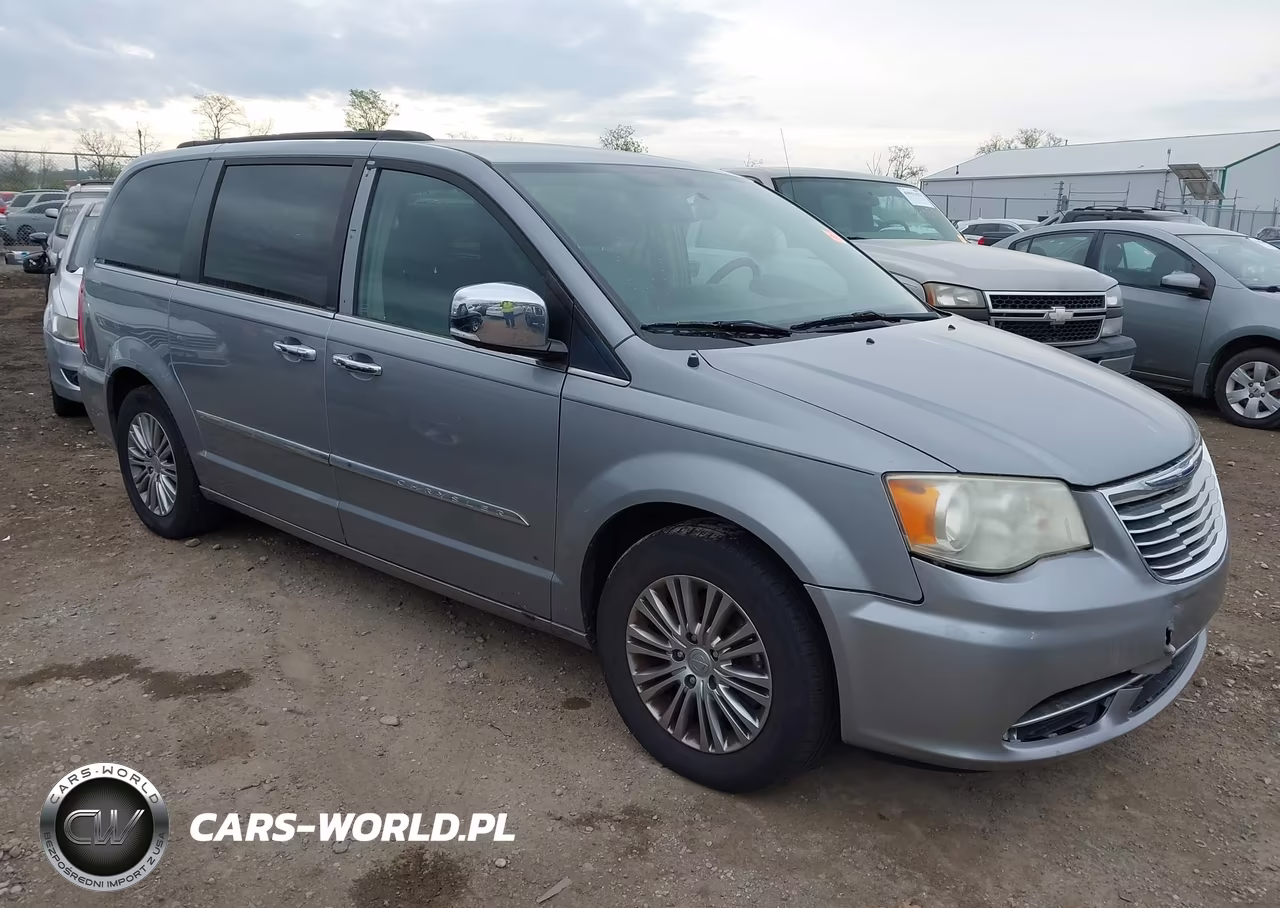 2014 Chrysler Town & Country Touring-L – zdjęcie 1 z 16