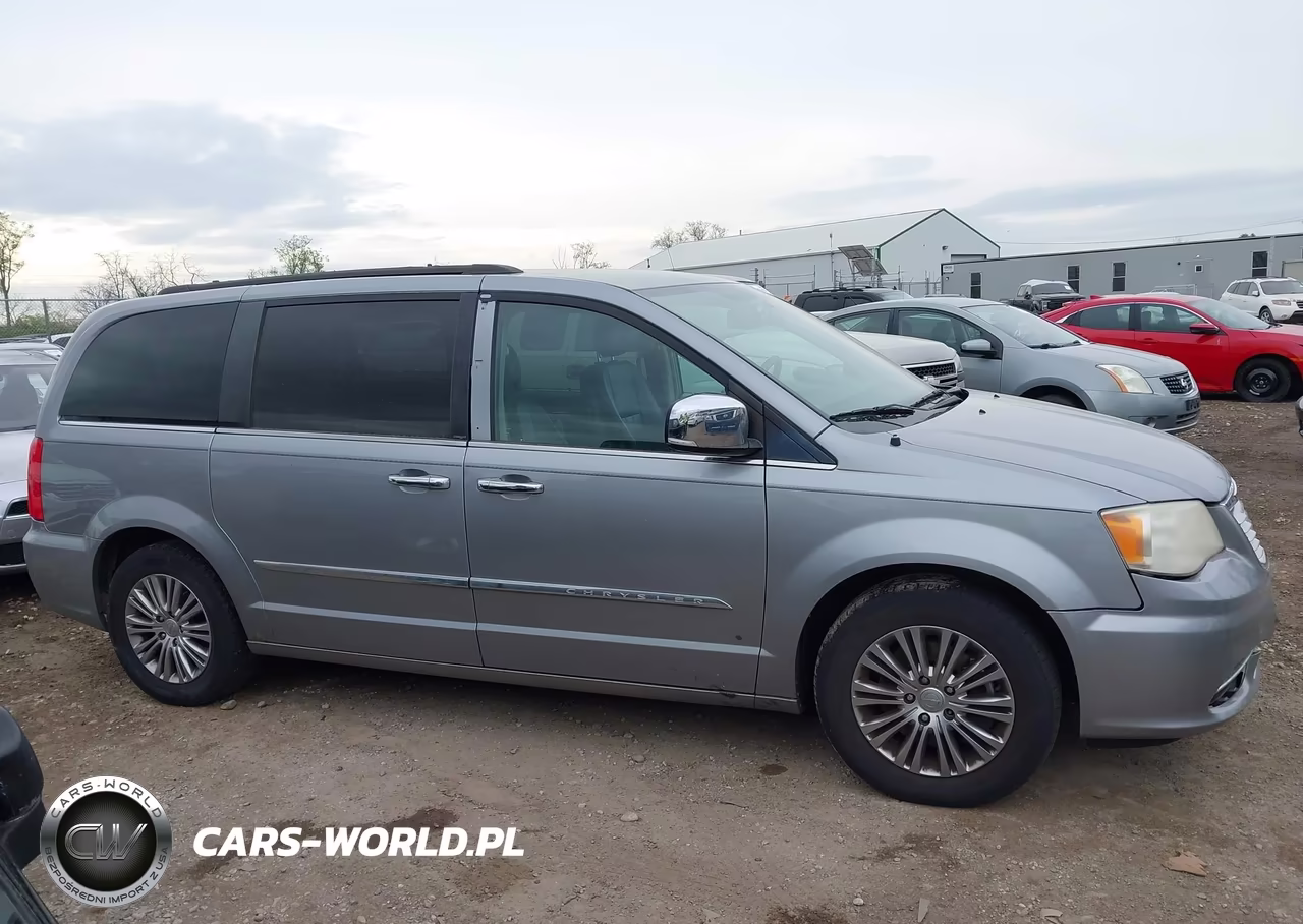 2014 Chrysler Town & Country Touring-L VIN:2C4RC1CG6ER174715 - 13