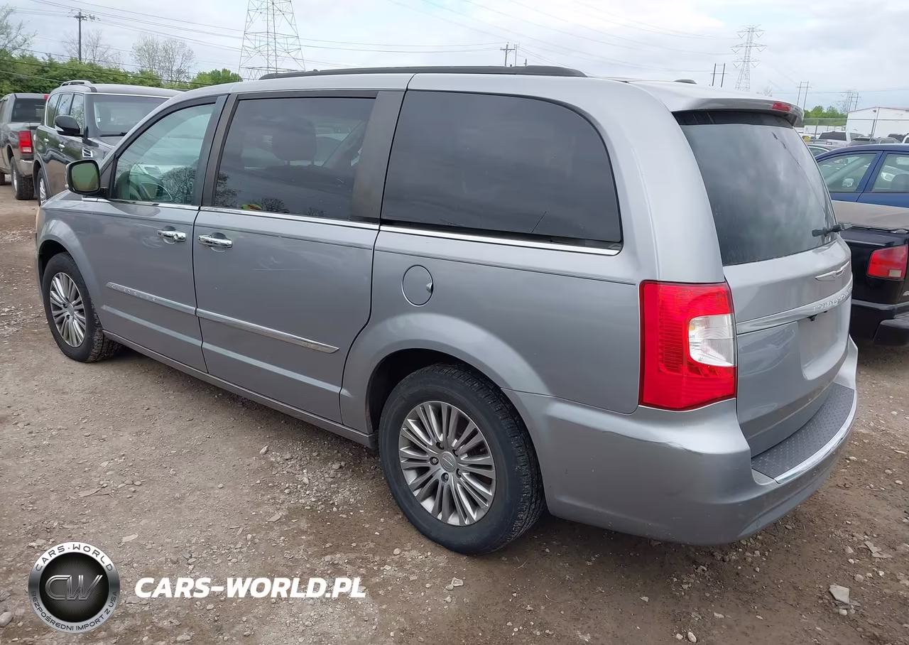 2014 Chrysler Town & Country Touring-L VIN:2C4RC1CG6ER174715 - 3