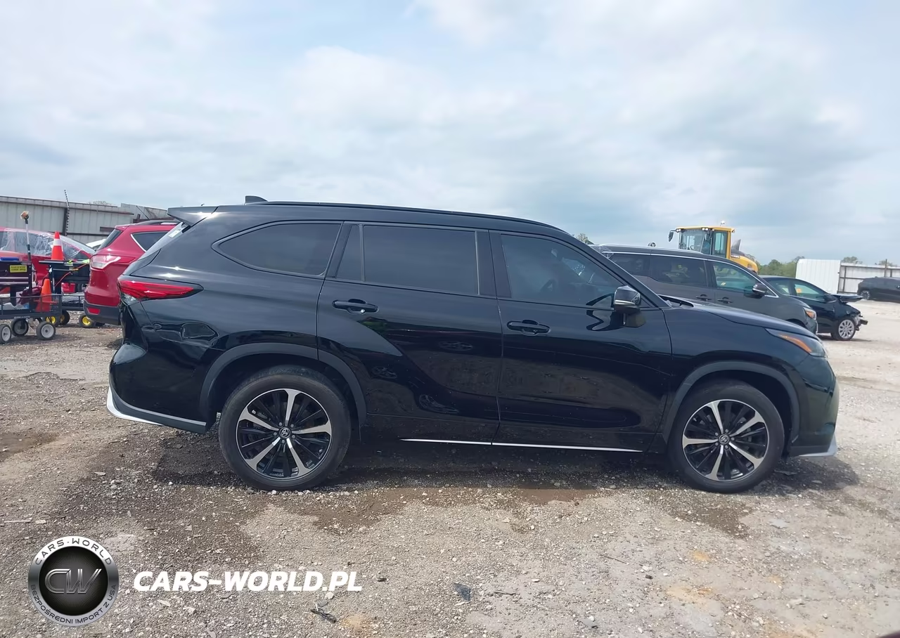 2022 Toyota Highlander Xse VIN:5TDJZRBH9NS207699 - 13